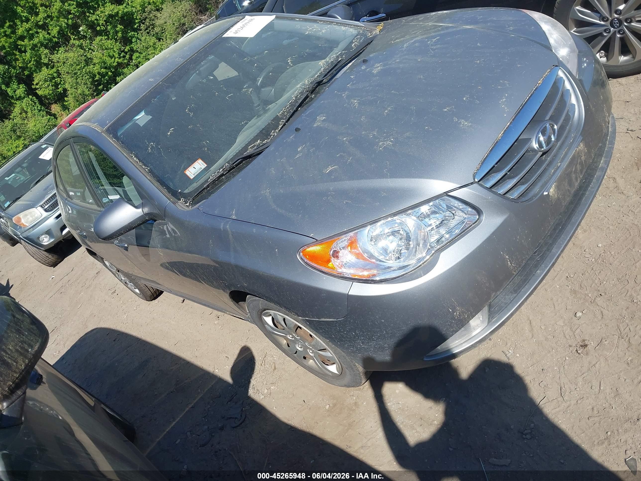 2010 Hyundai Elantra GLS, VIN KMHDU4AD2AU153354 — Rear end