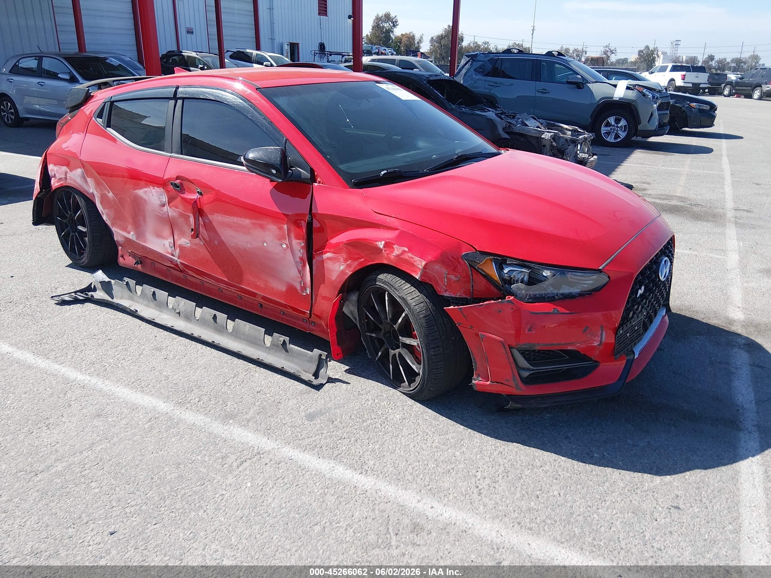 2020 Hyundai Veloster, VIN KMHT36AH6LU007457 — Перед