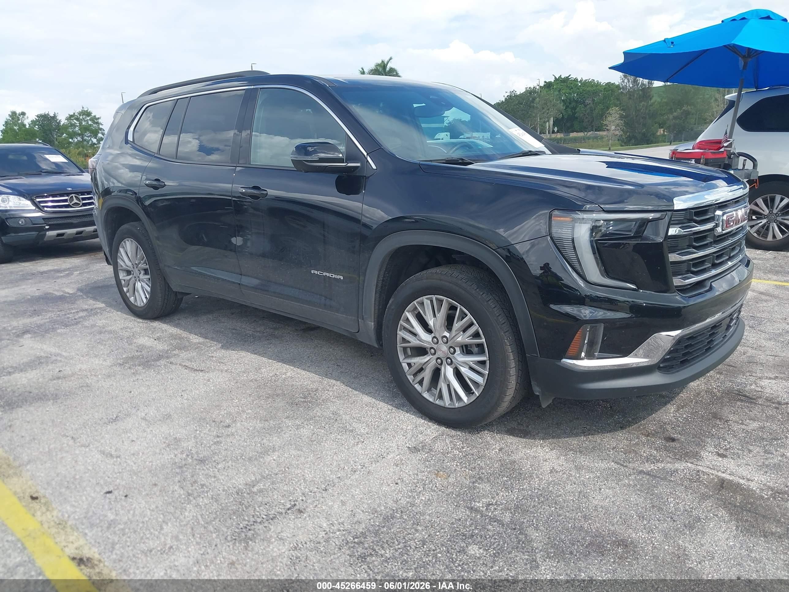 2024 GMC Acadia FWD Elevation, VIN 1GKENKKS0RJ169352 — Rear end