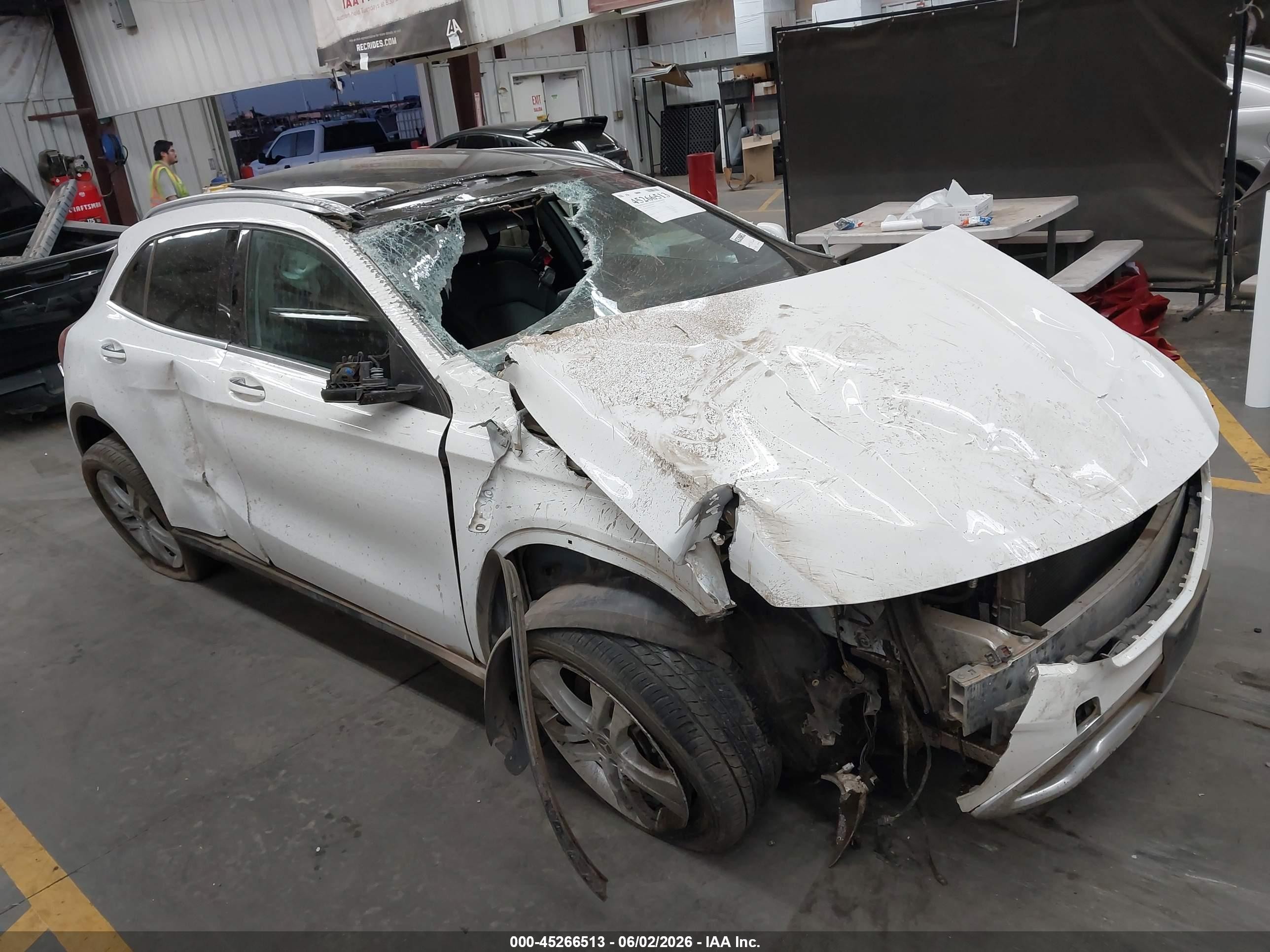 2019 Mercedes-Benz GLA 250, VIN WDCTG4GB3KU009868 — Front end