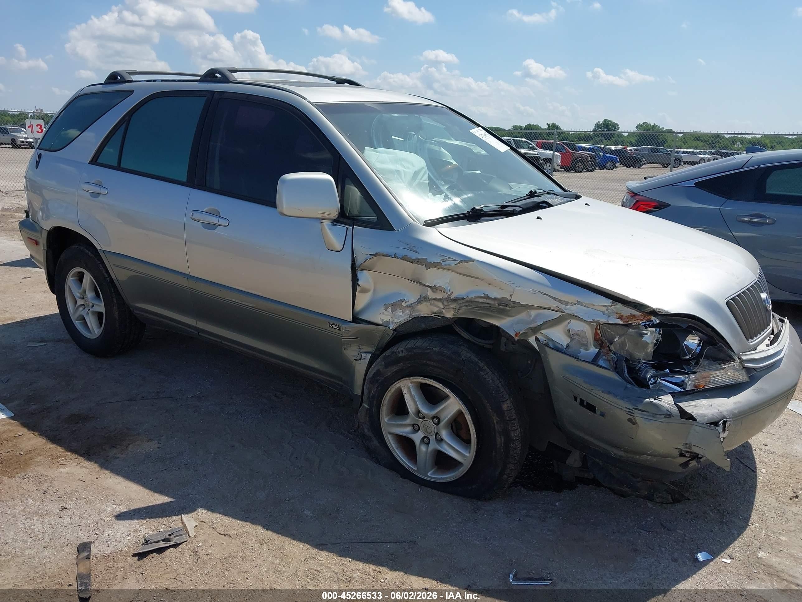 2003 Lexus RX 300, VIN JTJHF10U230301865 — Front end