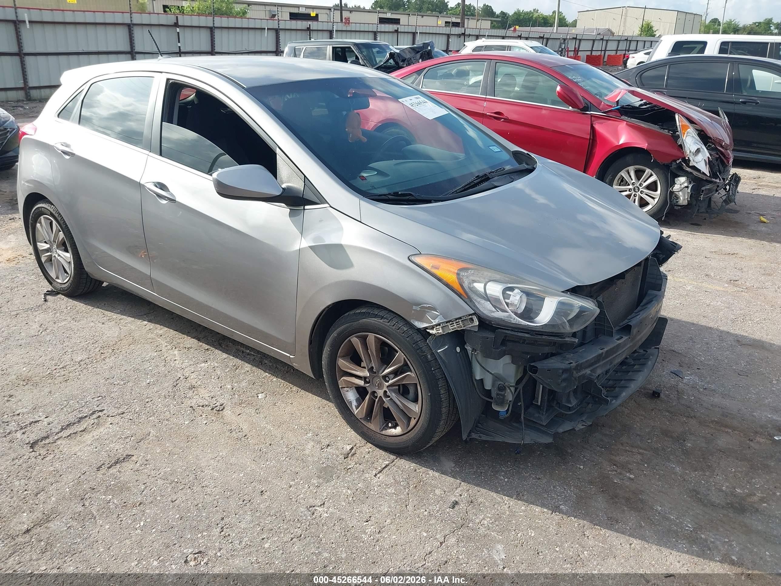 2014 Hyundai Elantra, VIN KMHD35LH1EU179961 — Front end