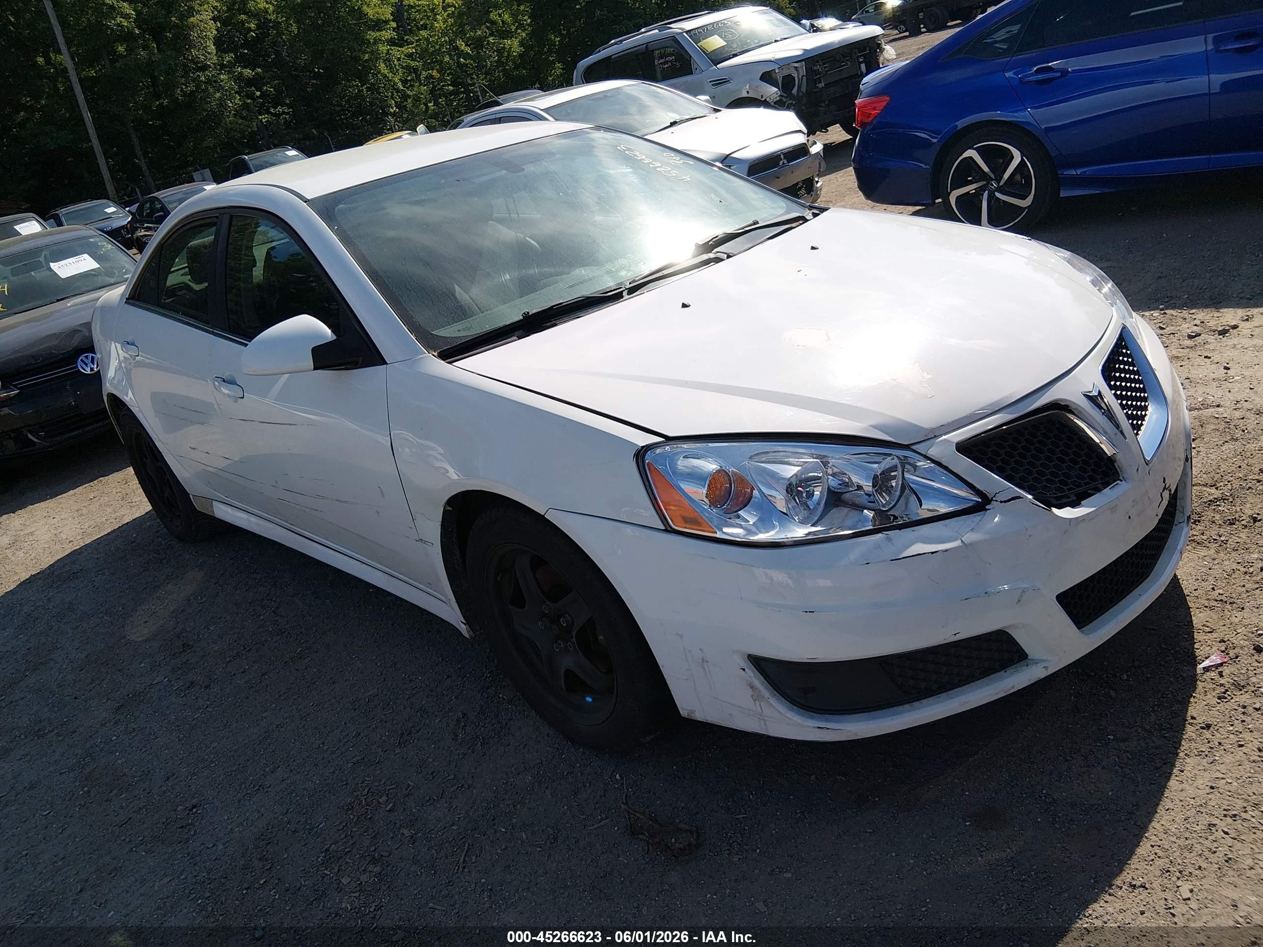 2010 Pontiac G6 1SA, VIN 1G2ZA5E07A4149353 — Normal wear