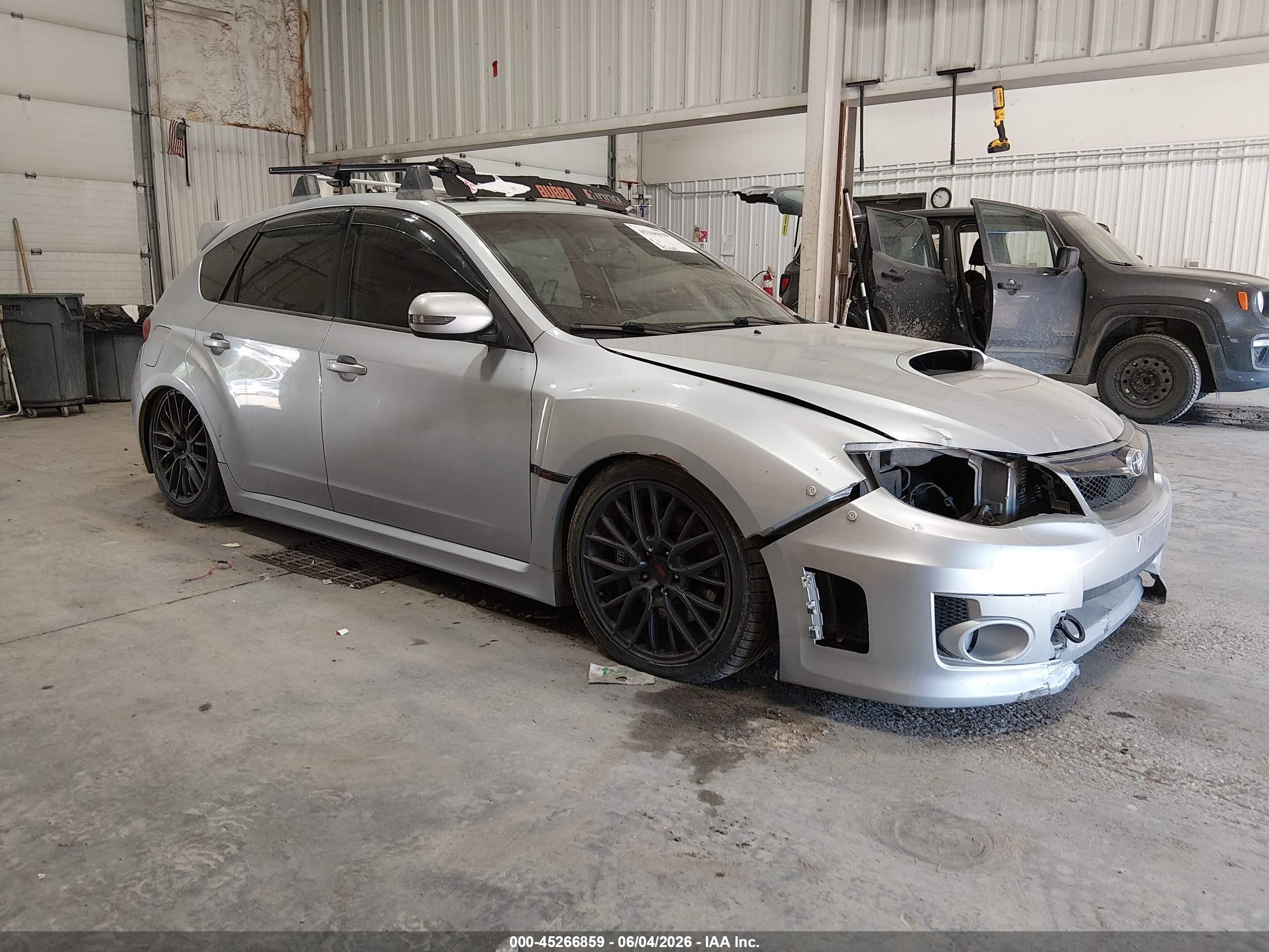 2013 Subaru WRX WRX STI, VIN JF1GR8H66DL803434 — Бок