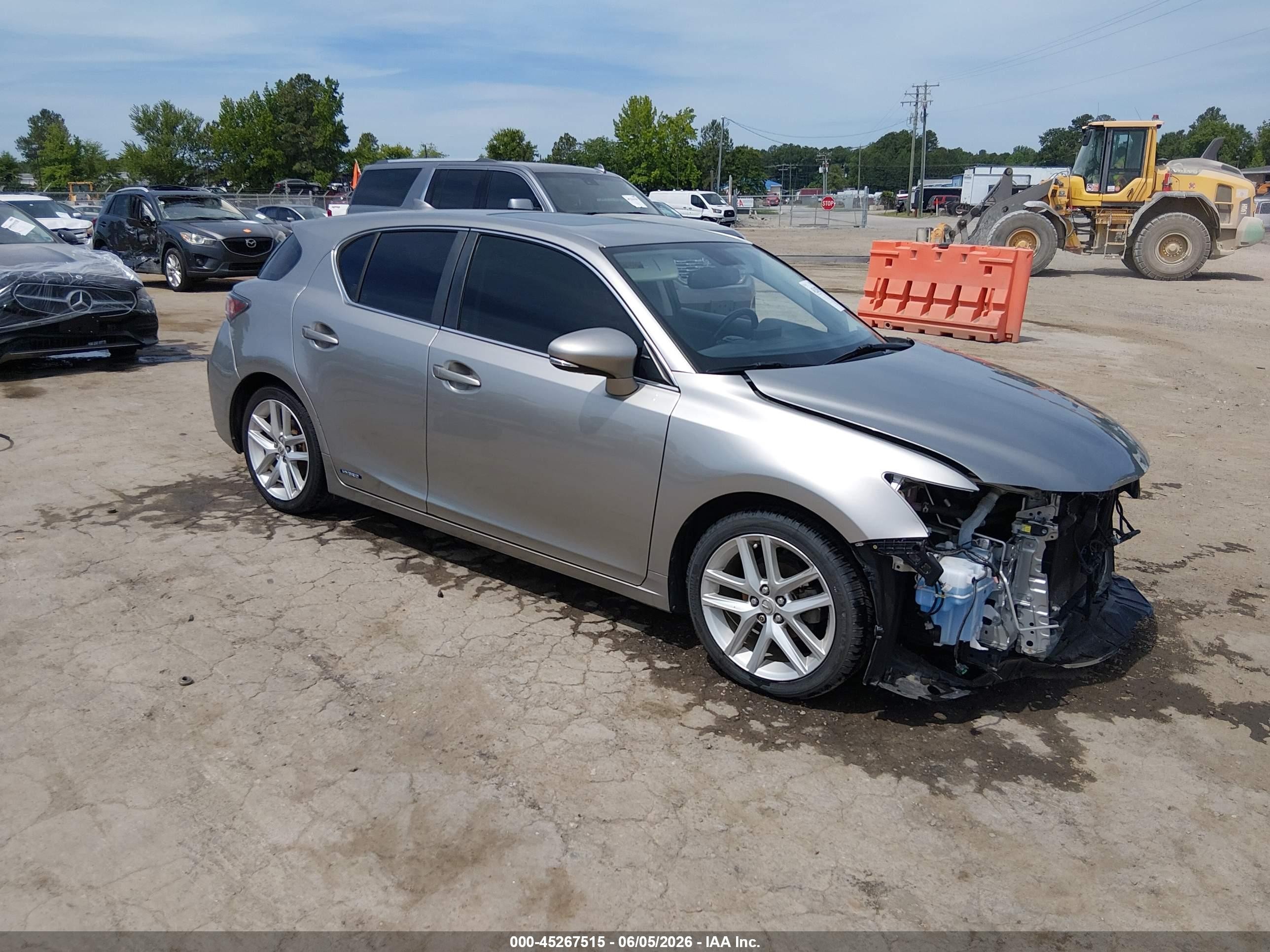 2017 Lexus CT 200h F Sport, VIN JTHKD5BH7H2298106 — Front end