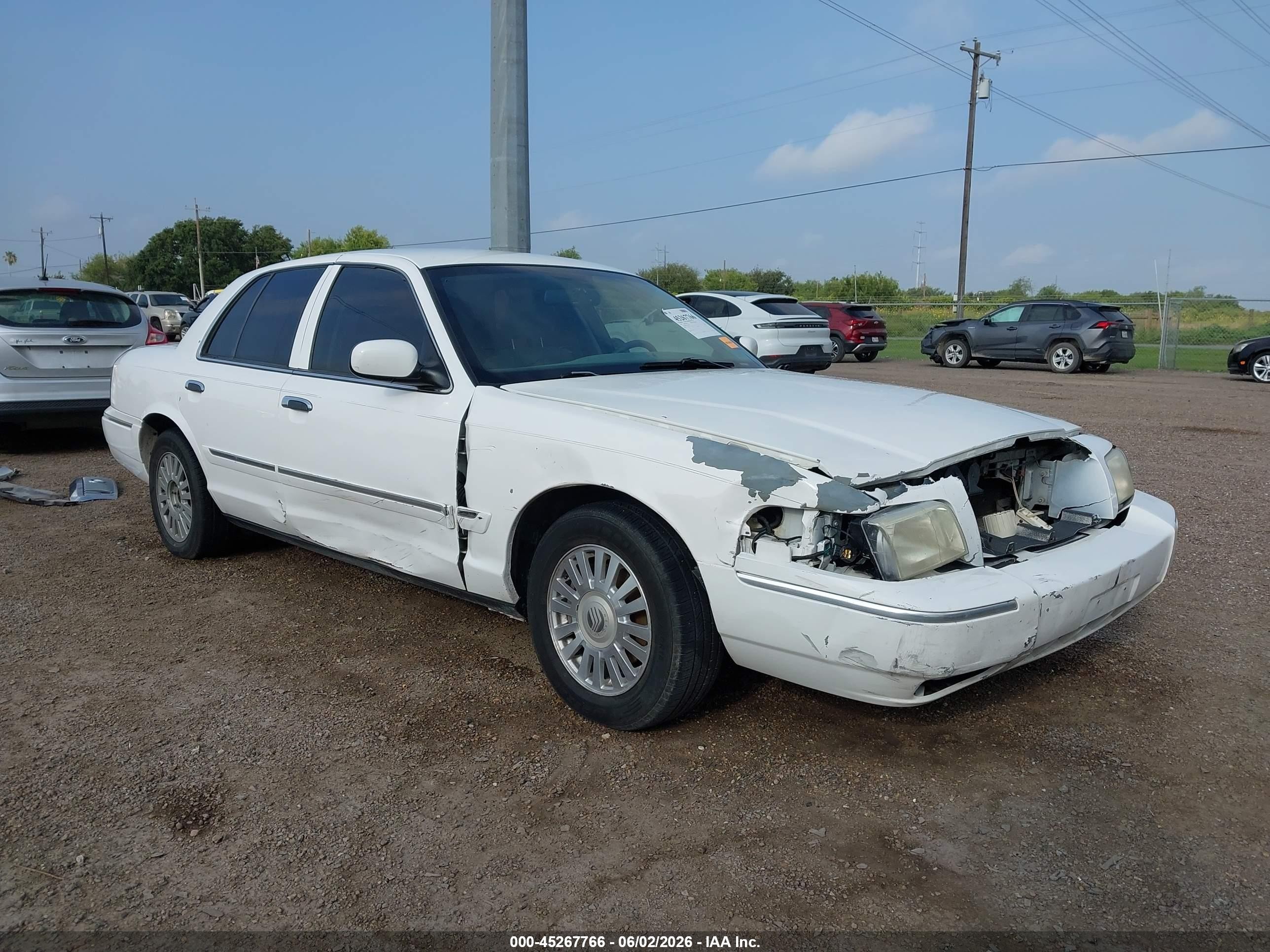 2008 Mercury Grand Marquis LS, VIN 2MEFM75V58X635996 — Front end
