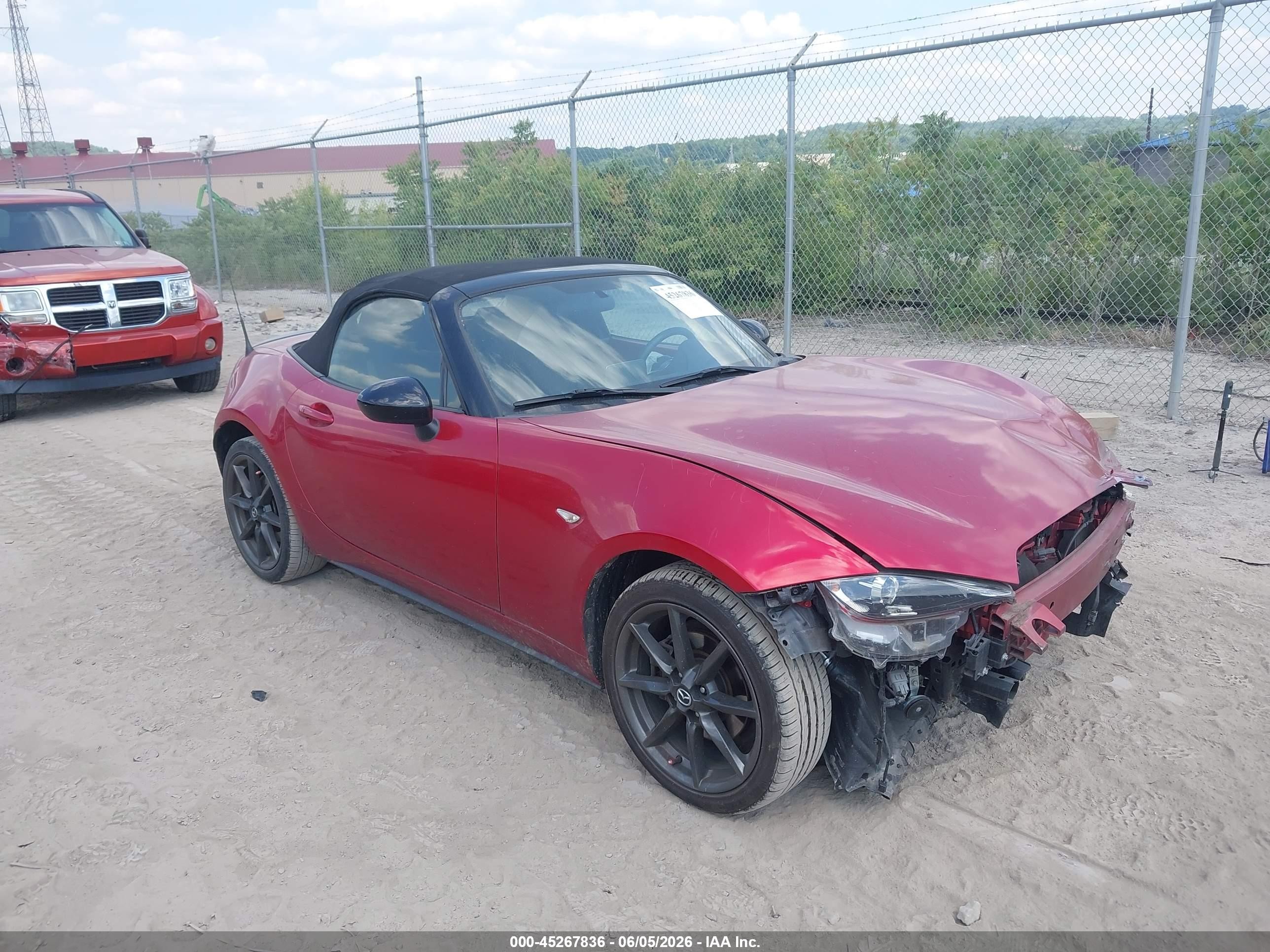 2016 Mazda MX-5 Miata Club, VIN JM1NDAC77G0114855 — Front end