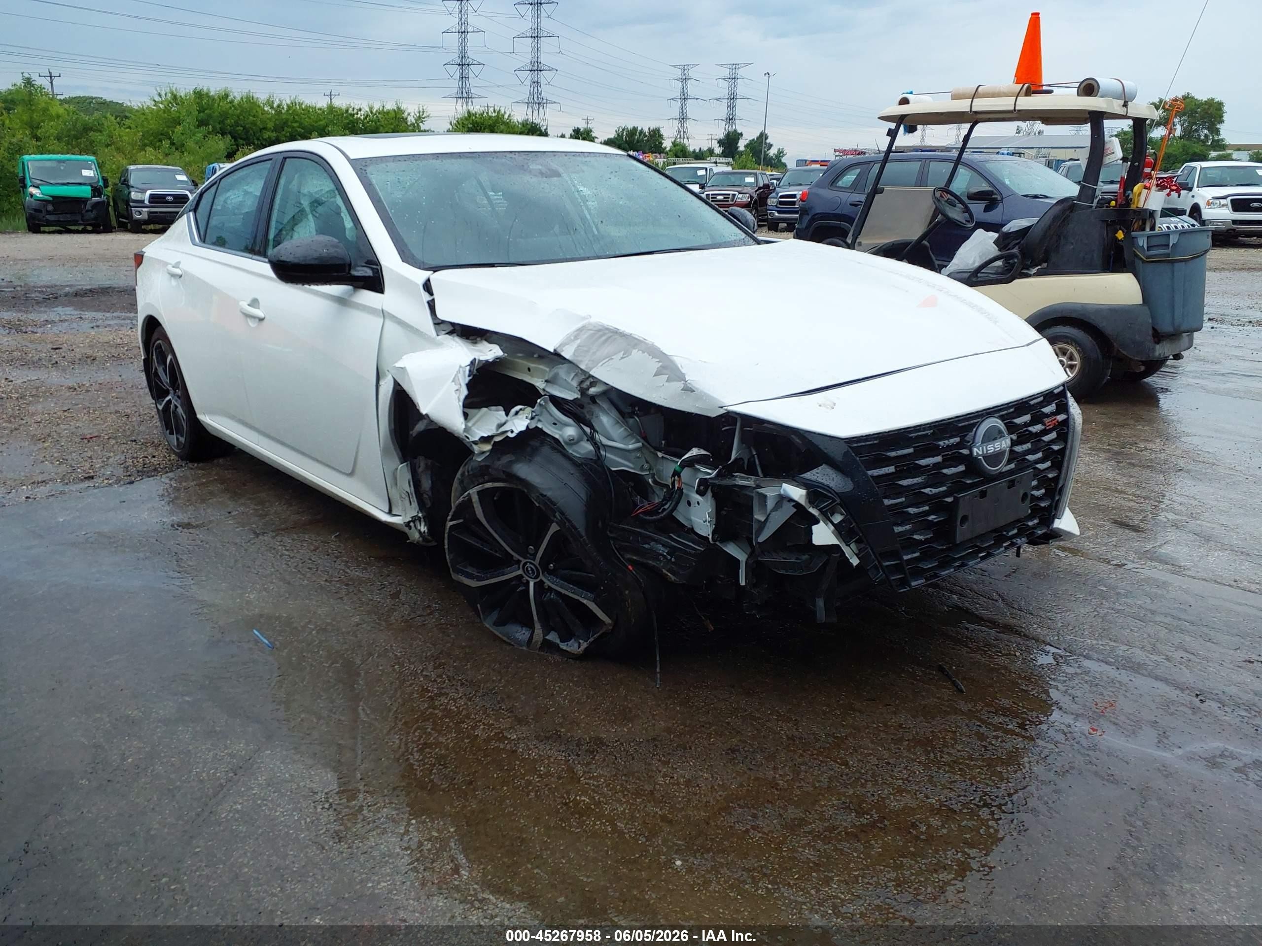 2024 Nissan Altima SR, VIN 1N4BL4CV9RN389368 — Front end