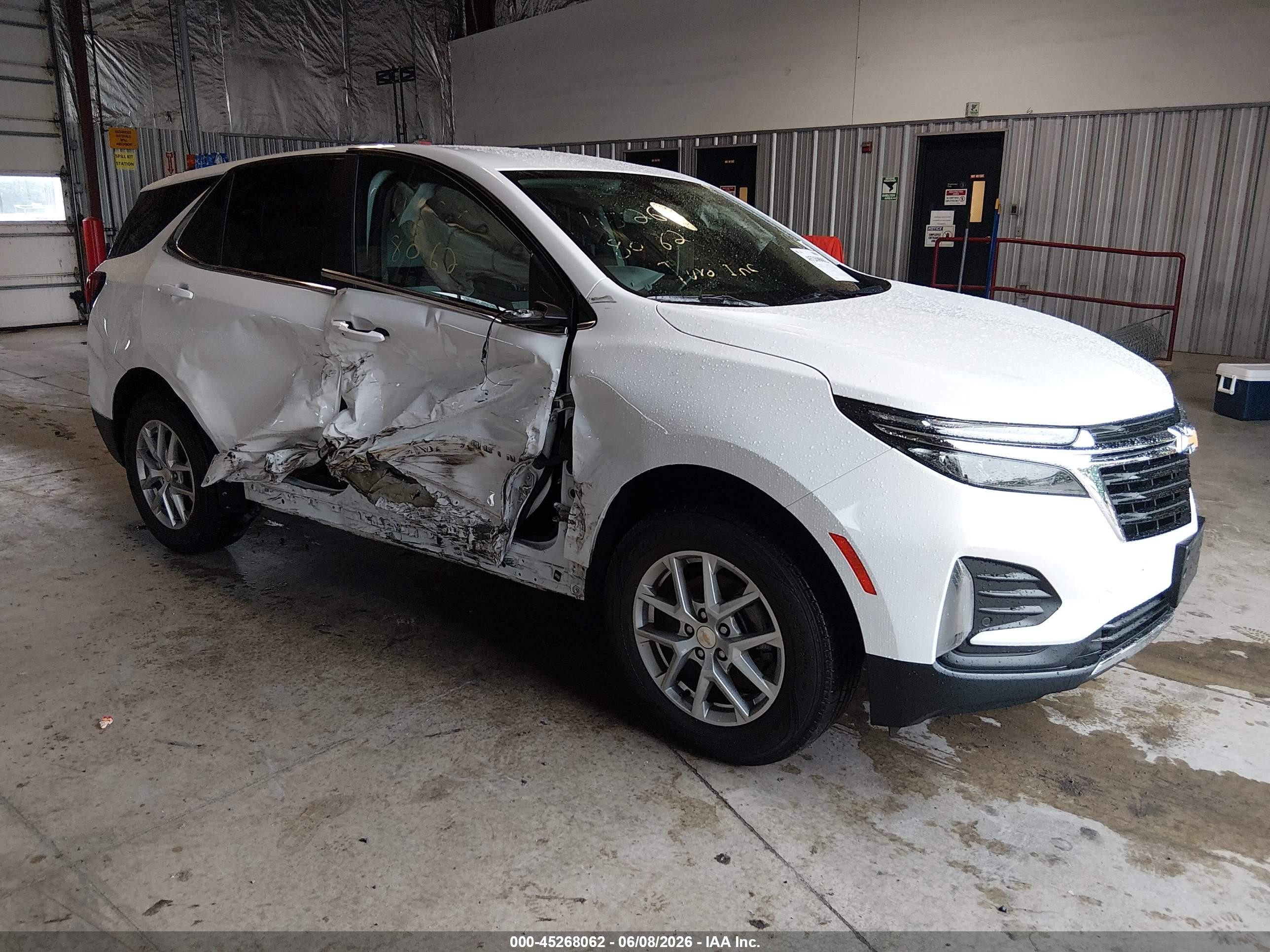 2023 Chevrolet Equinox LT, VIN 3GNAXTEG1PS216294 — Бок