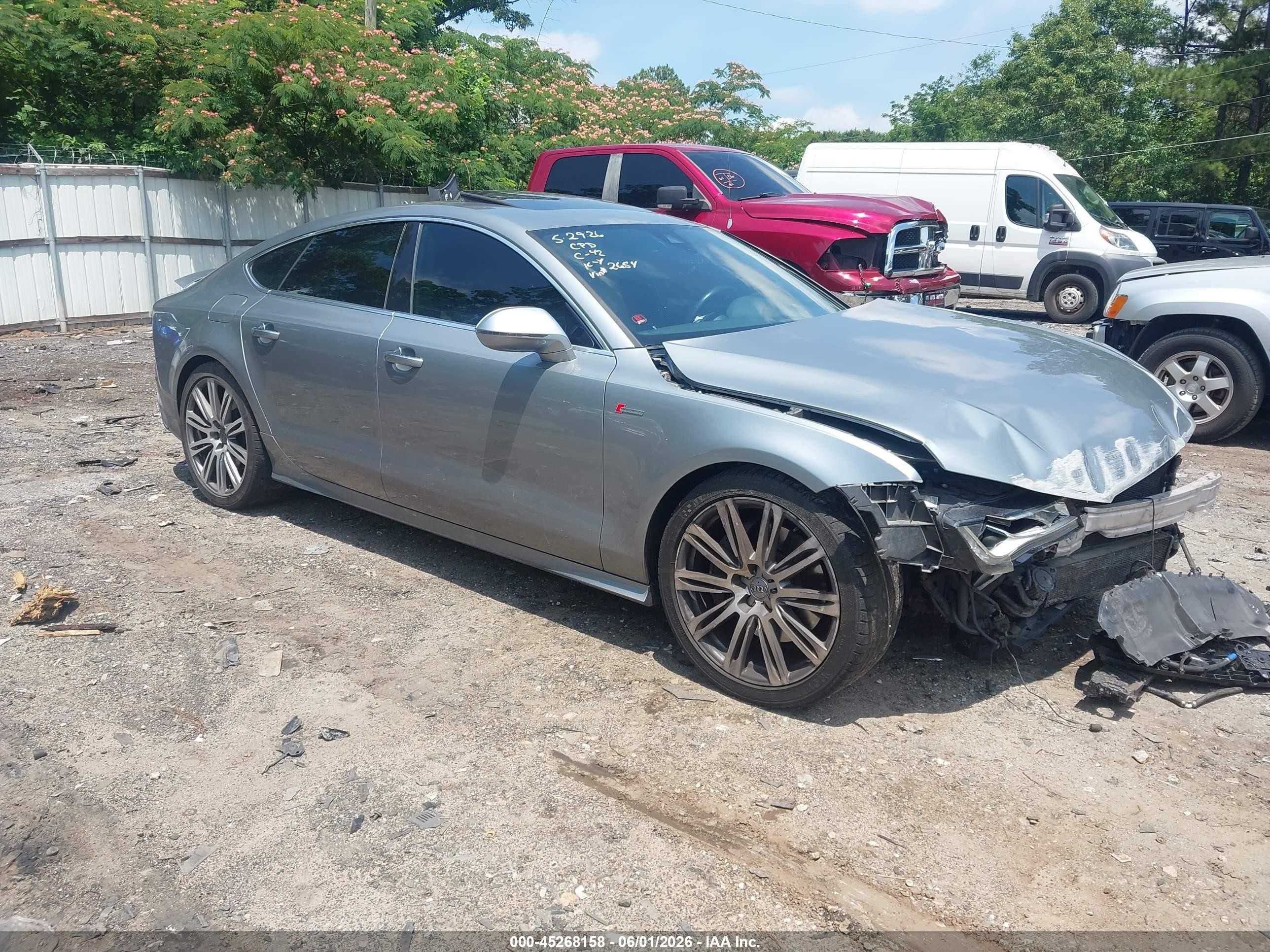 2013 Audi A7 Prestige, VIN WAU3GAFC5DN042654 — Перед
