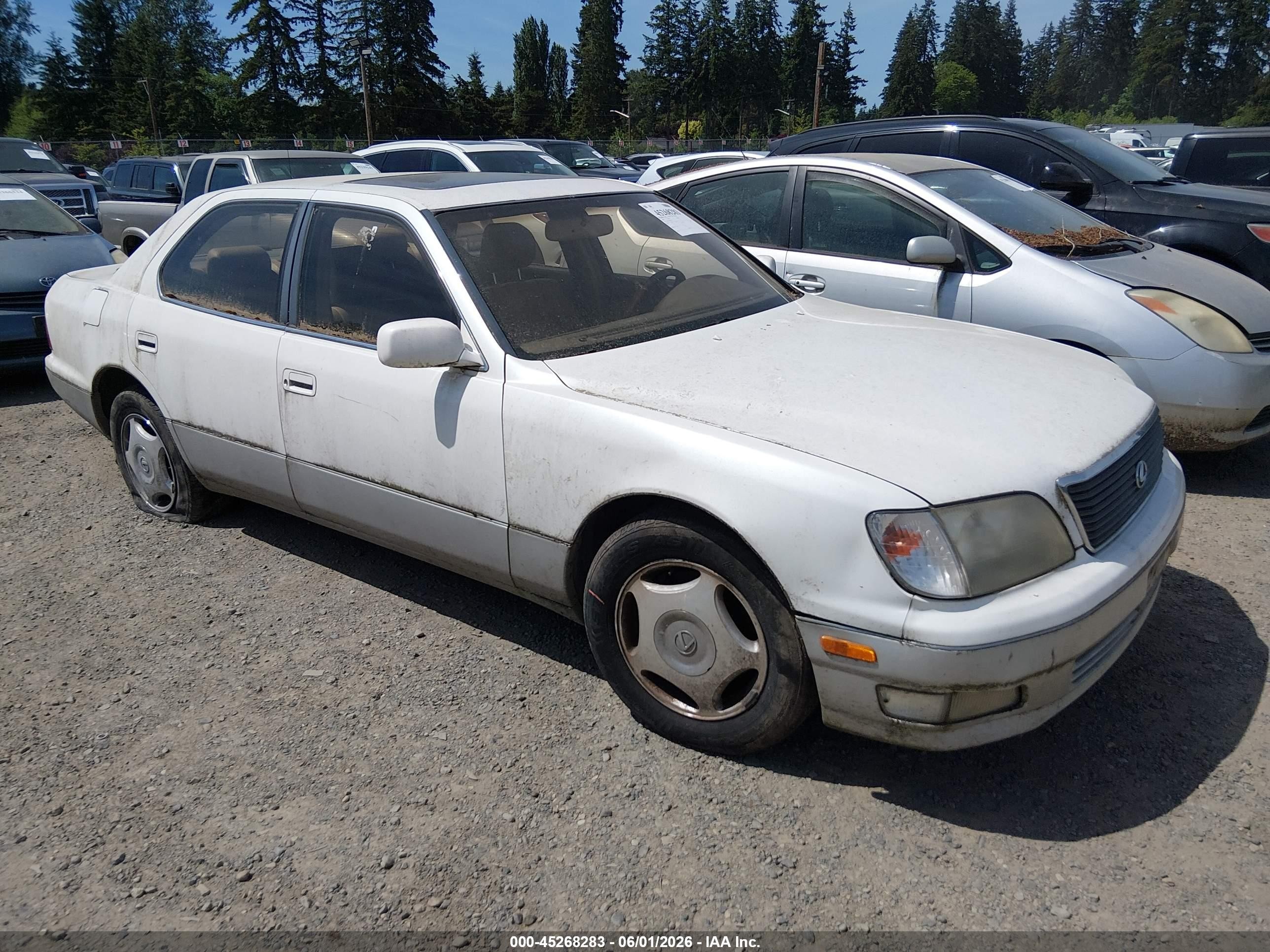 2000 Lexus LS 400, VIN JT8BH28F8Y0177783 — Normal wear