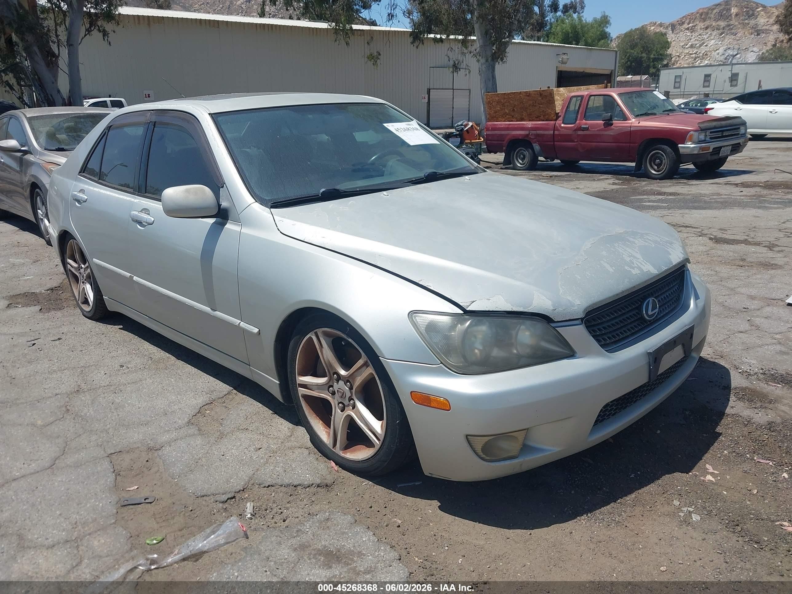 2005 Lexus IS 300, VIN JTHBD192150099246 — Normal wear