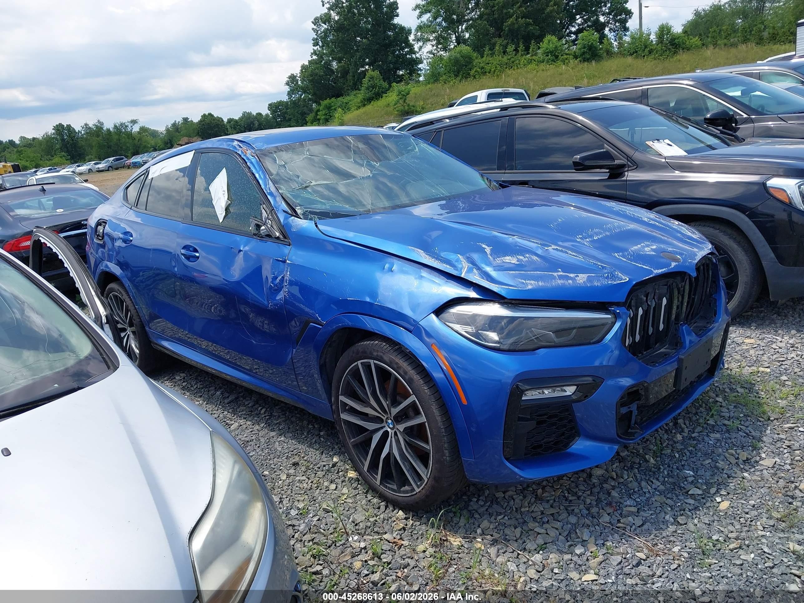 2020 BMW X6 xDrive40i, VIN 5UXCY6C07L9C66010 — Опрокидывание