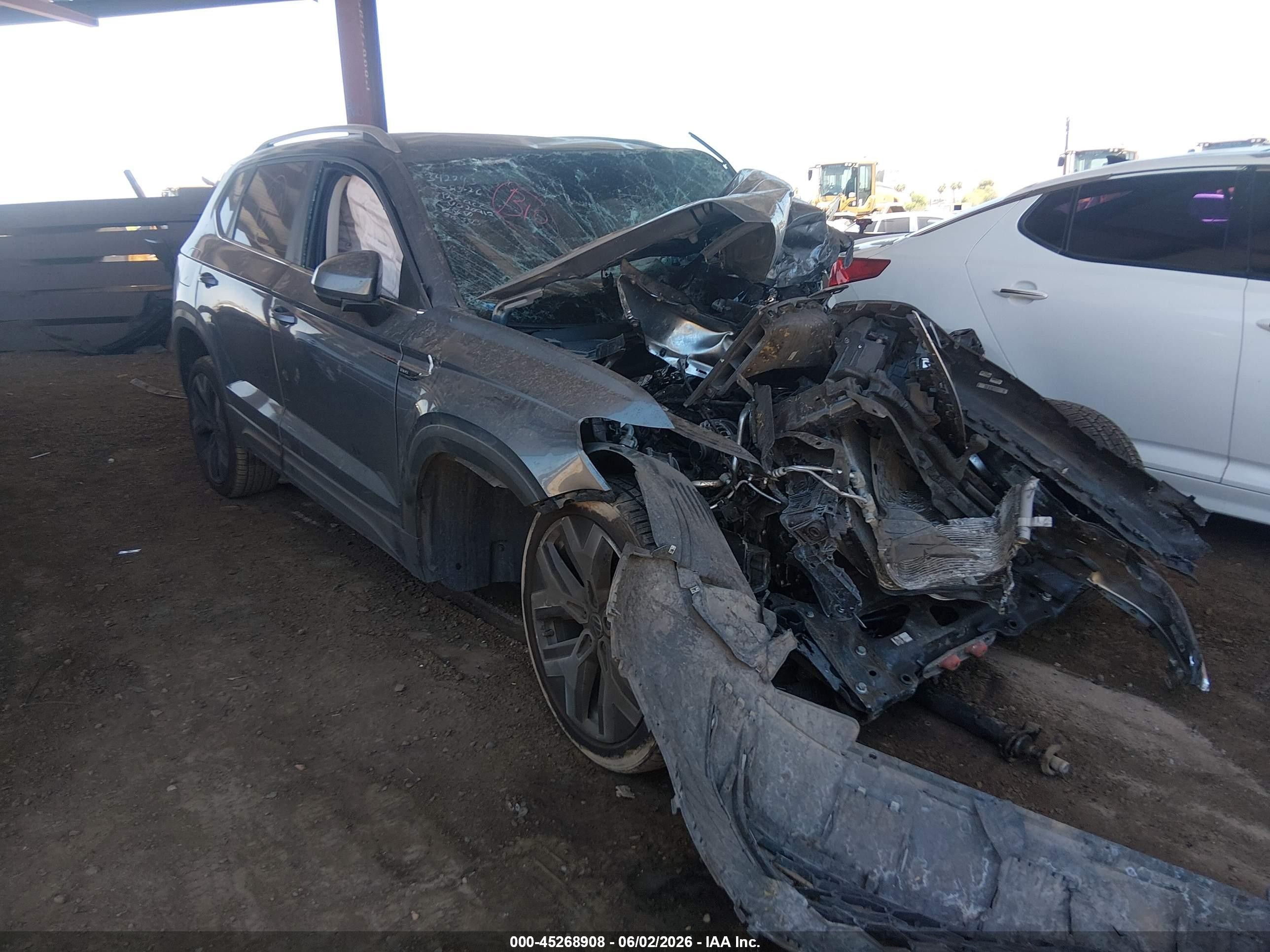 2022 Volkswagen Taos SEL, VIN 3VVJX7B22NM020912 — Rollover