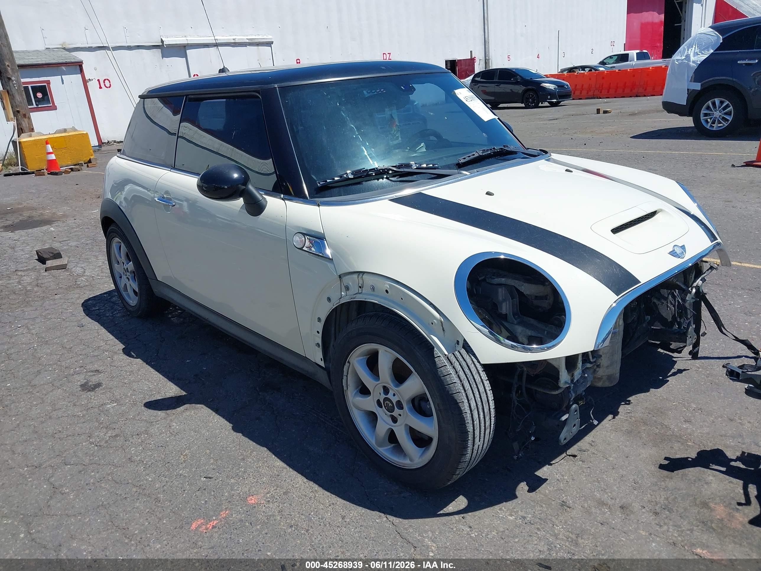 2008 MINI Hardtop S, VIN WMWMF73588TV35116 — Обычный износ