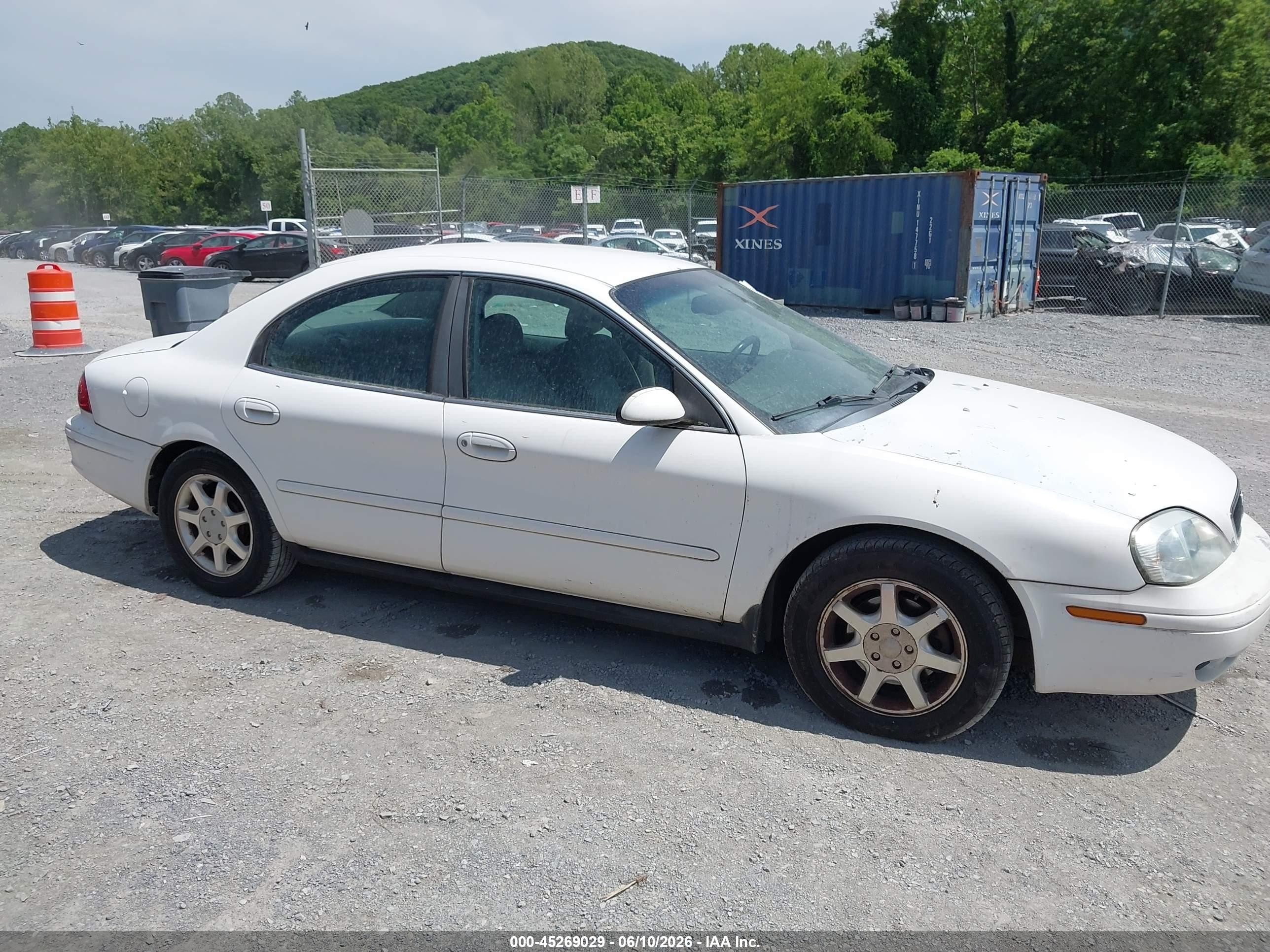 2003 Mercury Sable GS, VIN 1MEFM50U13G606156 — Normal wear