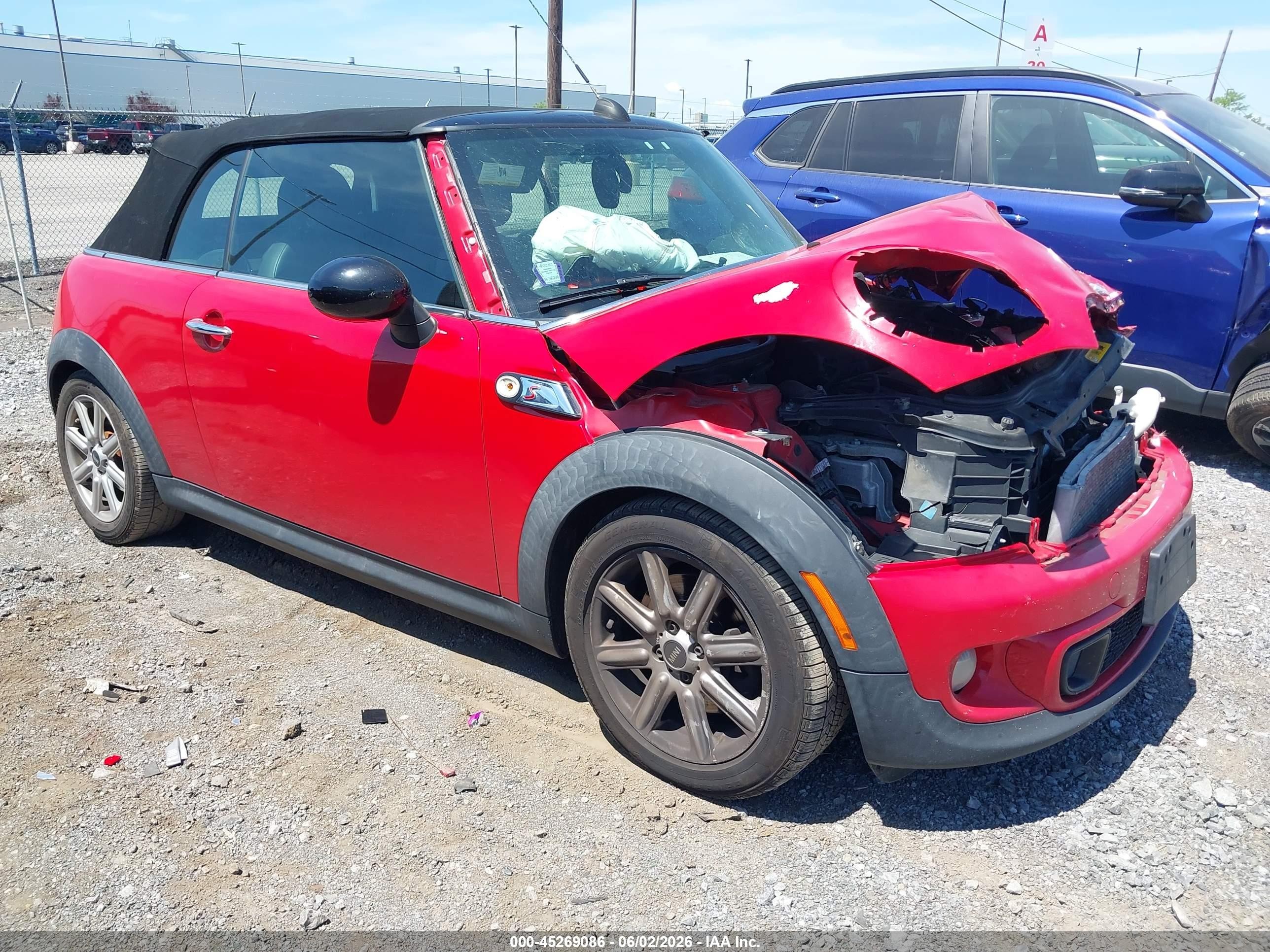 2014 MINI Convertible S, VIN WMWZP3C53ET707429 — Фото с аукциона 1 of 19