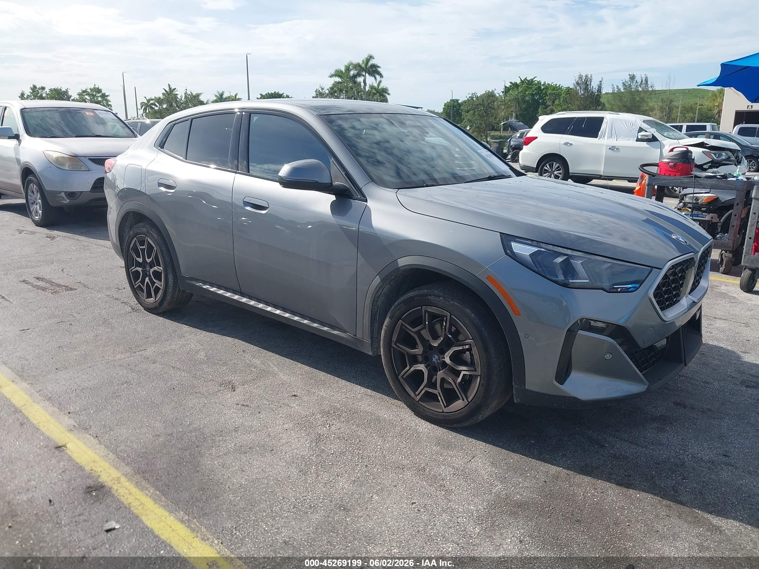 2025 BMW X2 xDrive28i, VIN WBX63GM05S5371863 — Зад