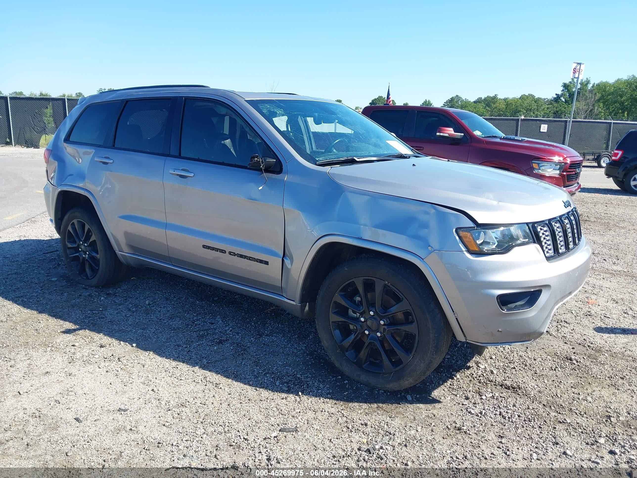 2020 Jeep Grand Cherokee Laredo E, VIN 1C4RJEAG0LC355671 — Rear end