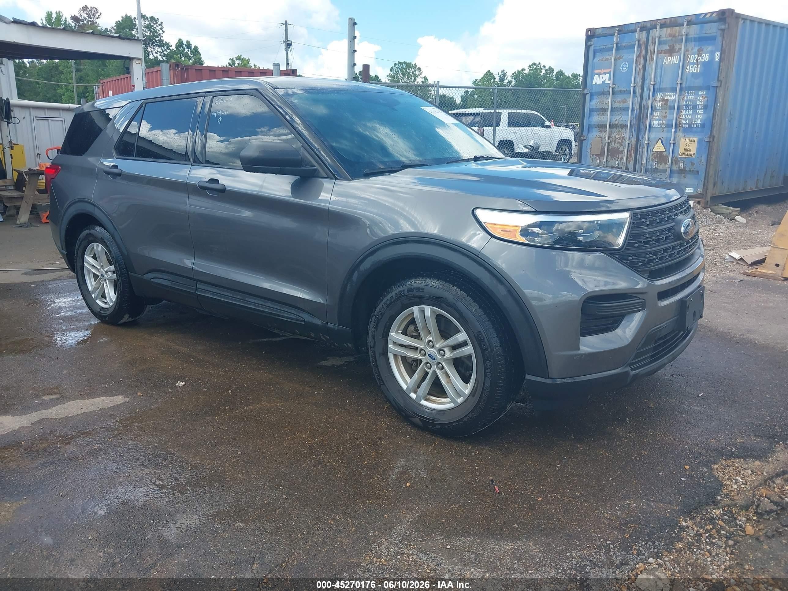 2022 Ford Explorer, VIN 1FMSK7BH9NGC09908 — Normal wear