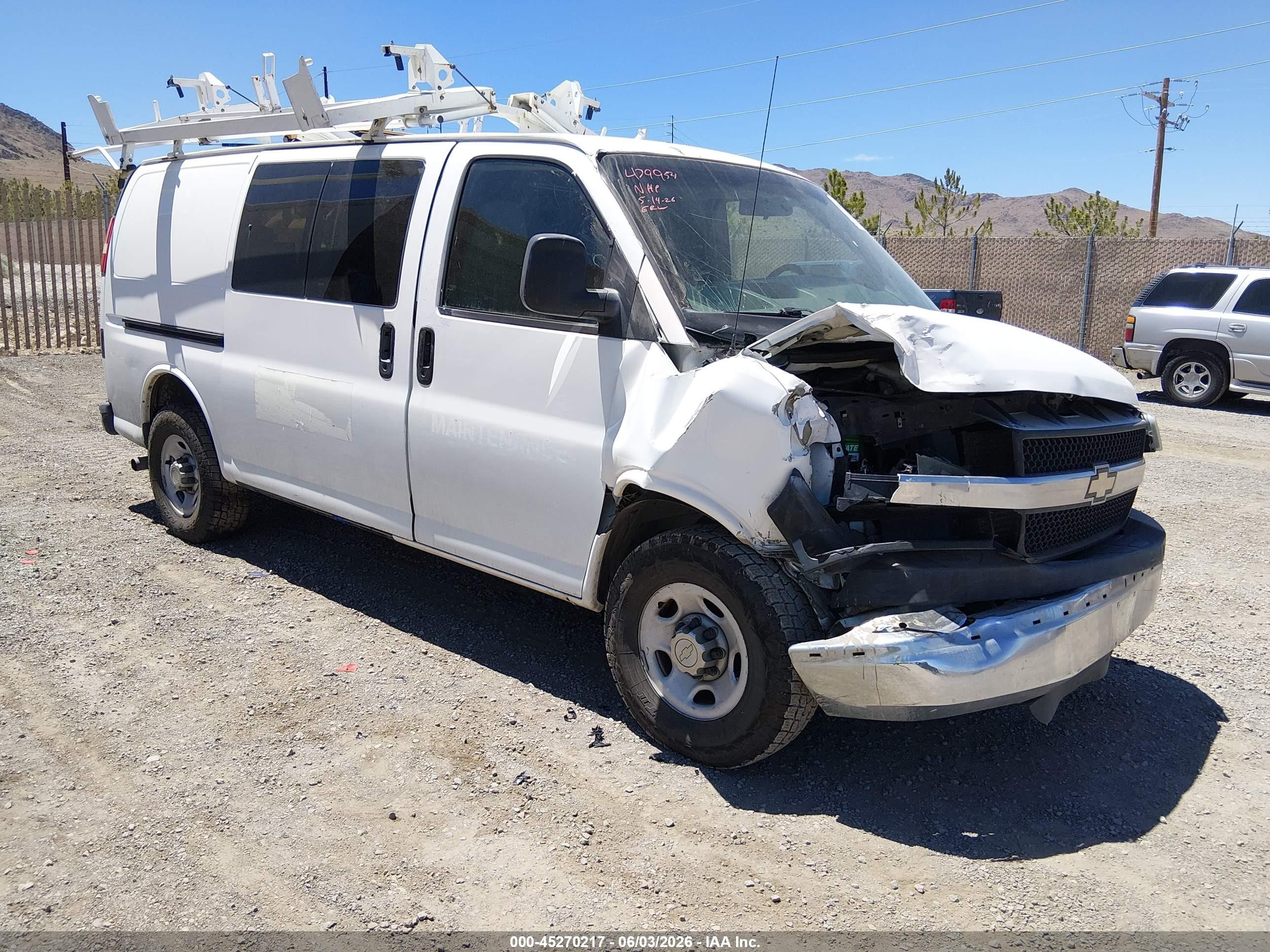 2009 Chevrolet Express 2500, VIN 1GCGG25K091162430 — Front end