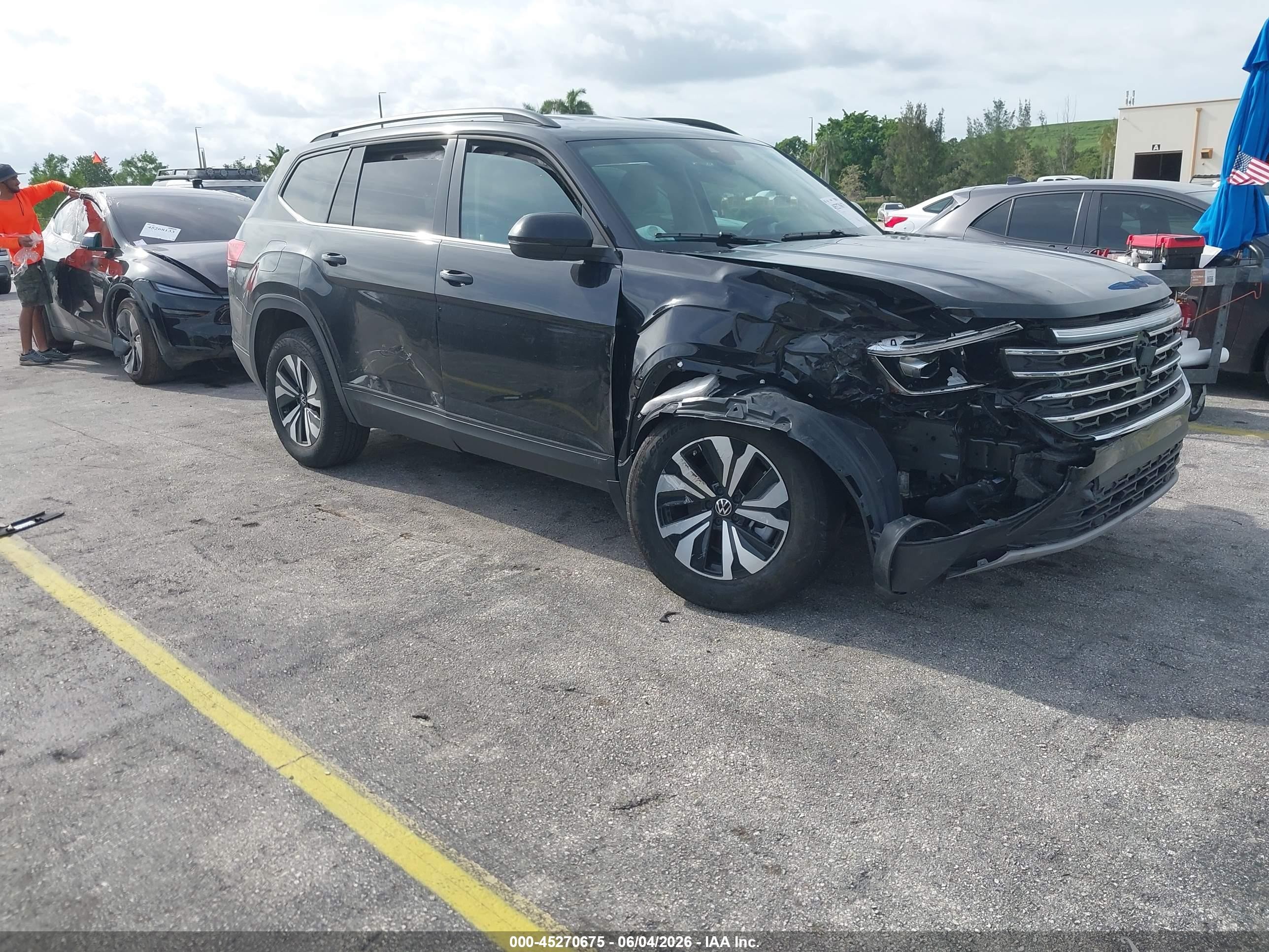 2025 Volkswagen Atlas SE, VIN 1V2DR2CAXSC563256 — Side