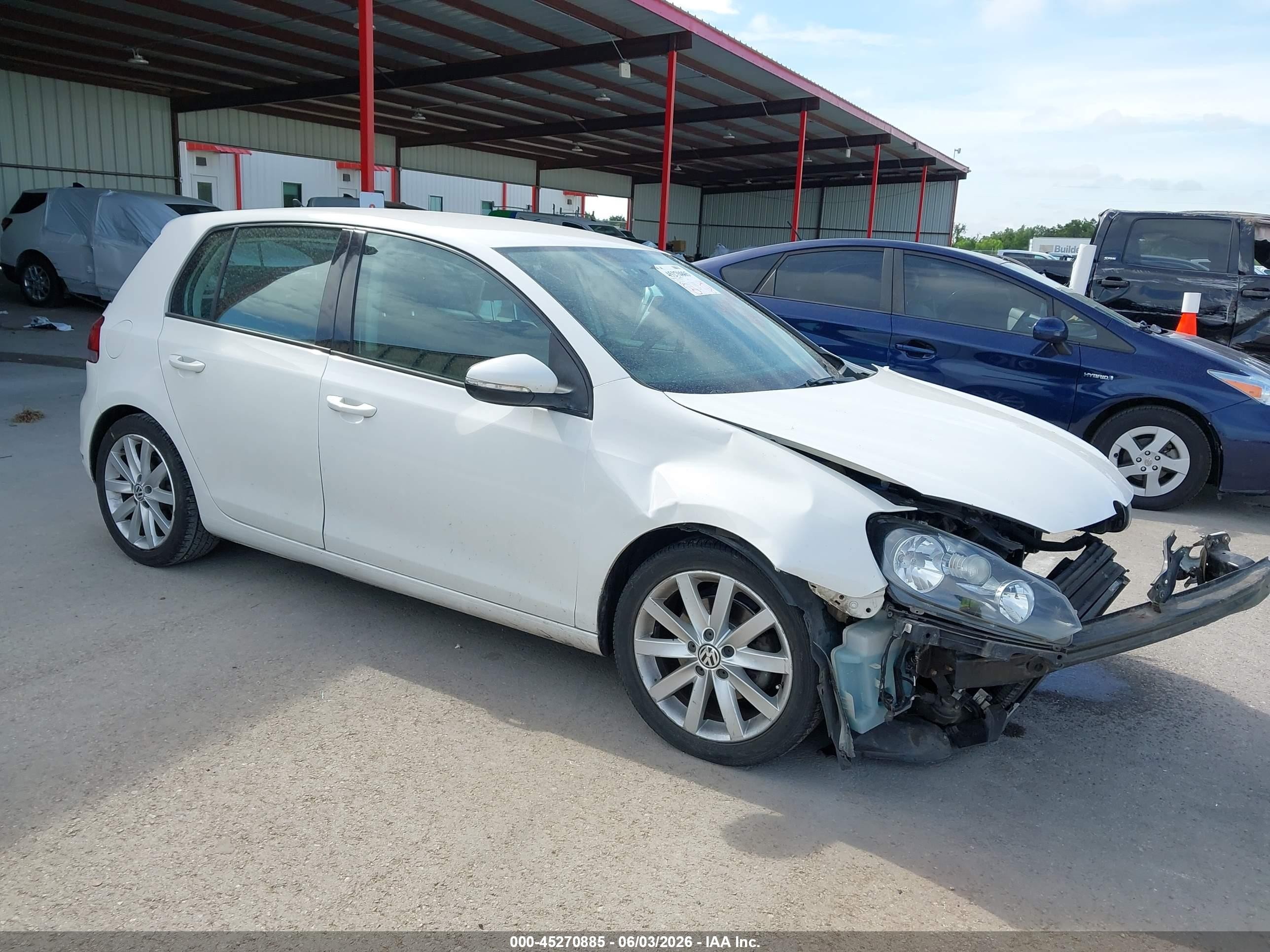 2011 Volkswagen Golf TDI, VIN WVWNM7AJ2BW011432 — Front end