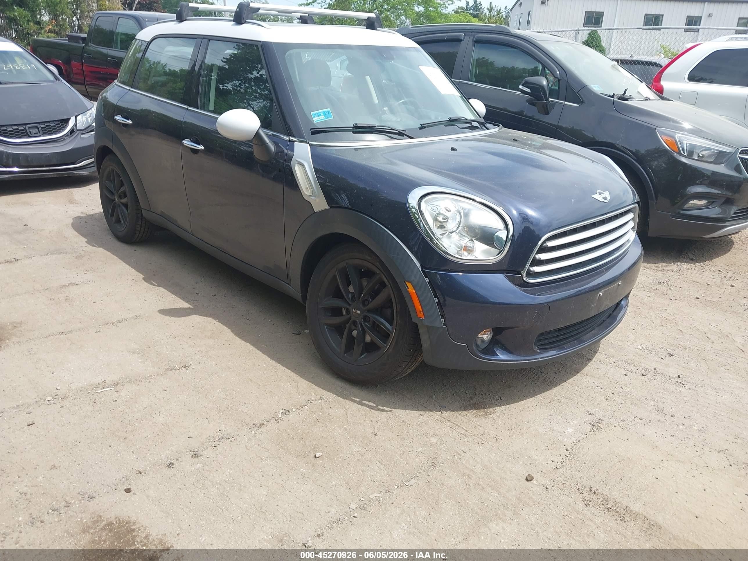 2013 MINI Countryman, VIN WMWZB3C53DWR35832 — Undercarriage