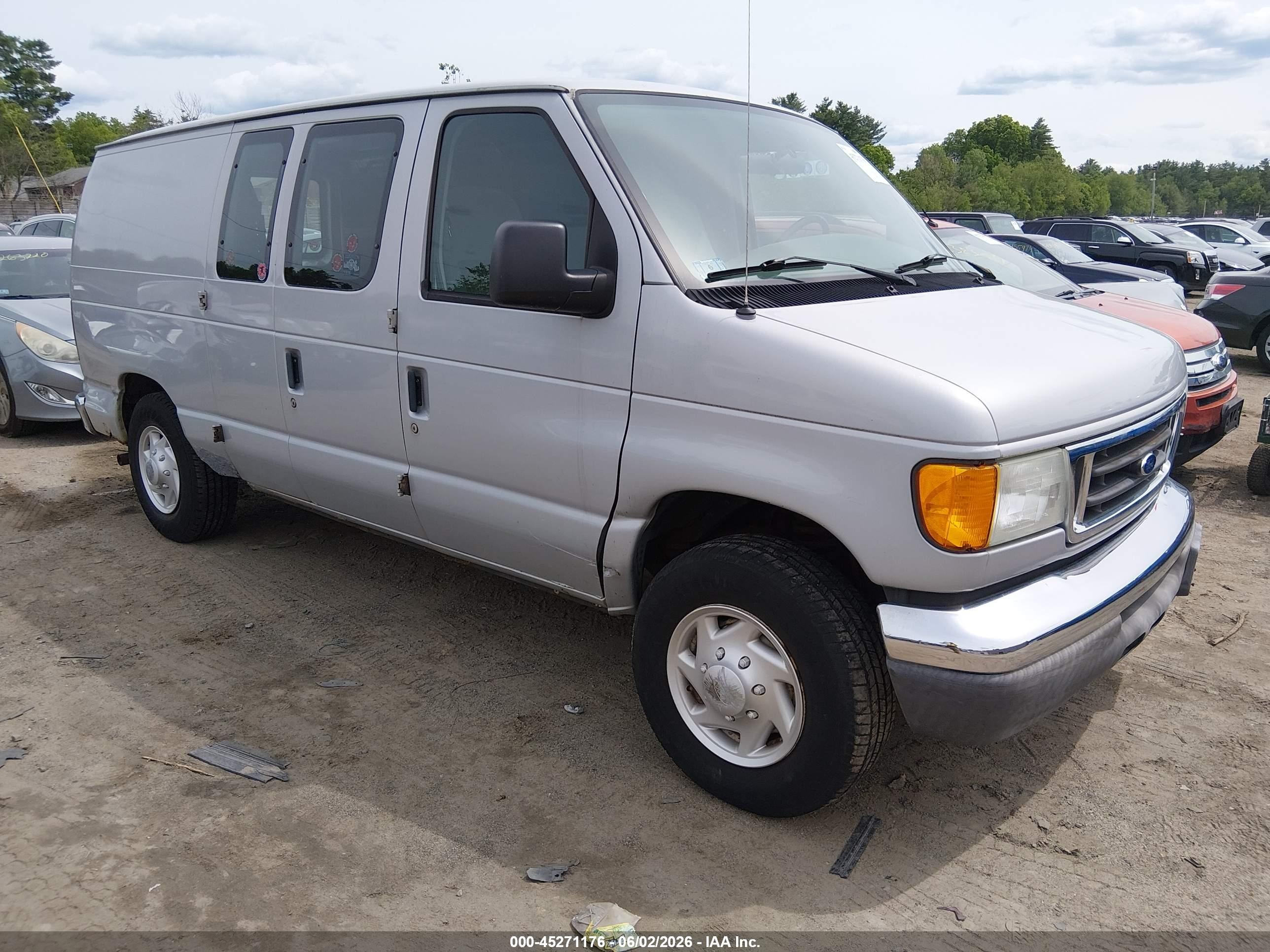 2005 Ford Econoline Cargo, VIN 1FTNE24W45HA07933 — Normal wear
