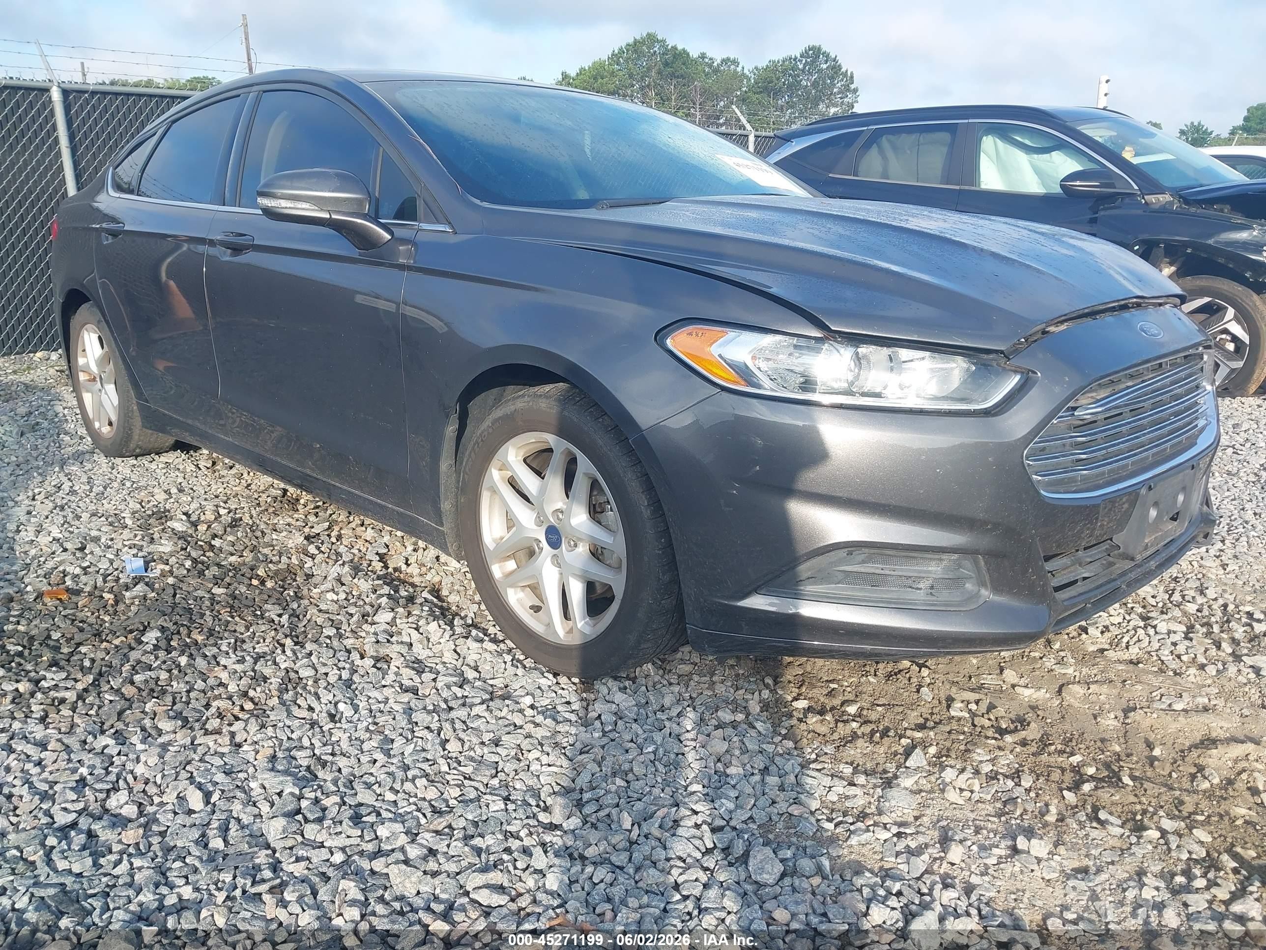 2015 Ford Fusion SE, VIN 3FA6P0H76FR162009 — Front end