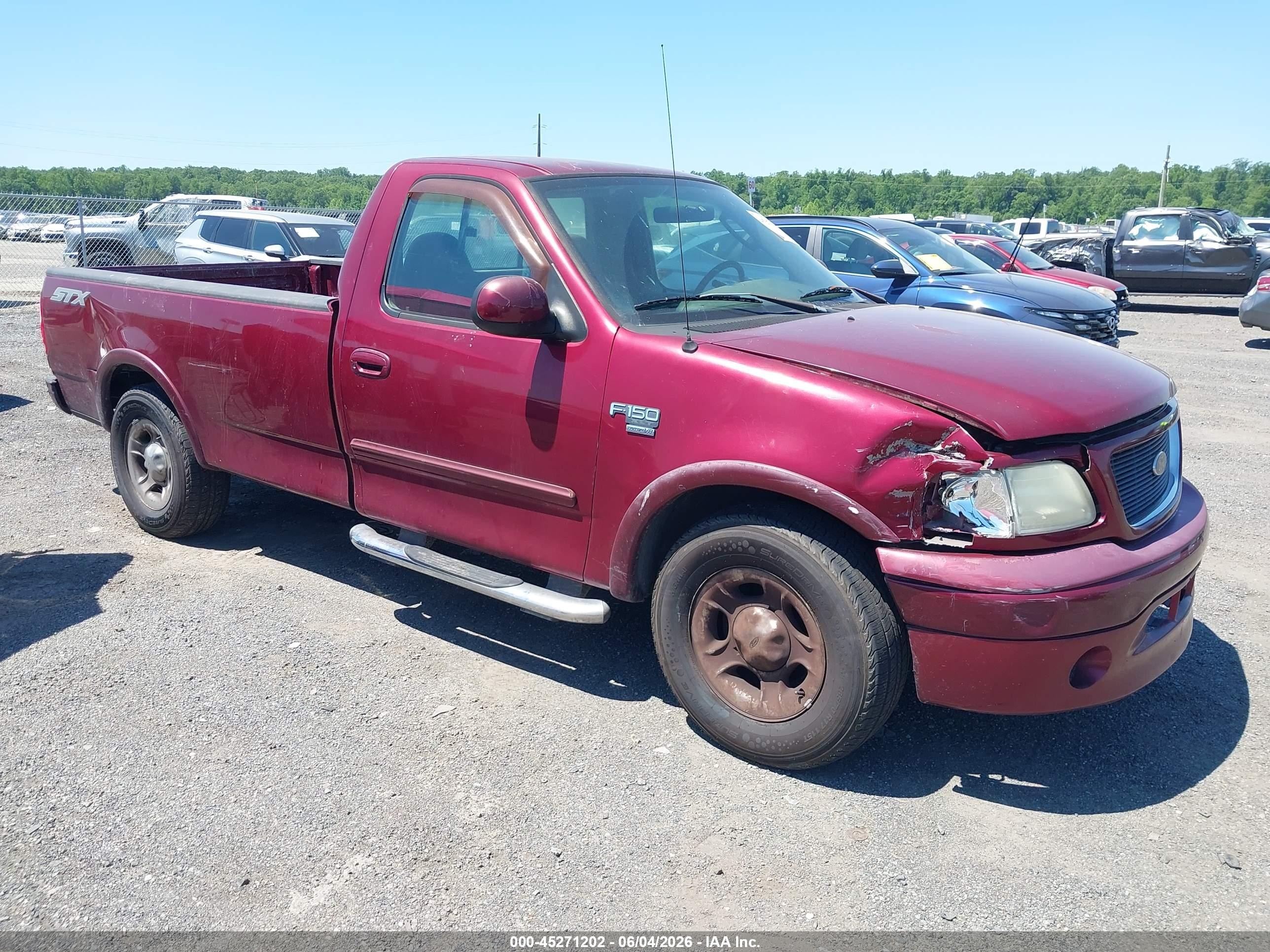 2003 Ford F-150 XL, VIN 2FTRF17W93CA71989 — Перед