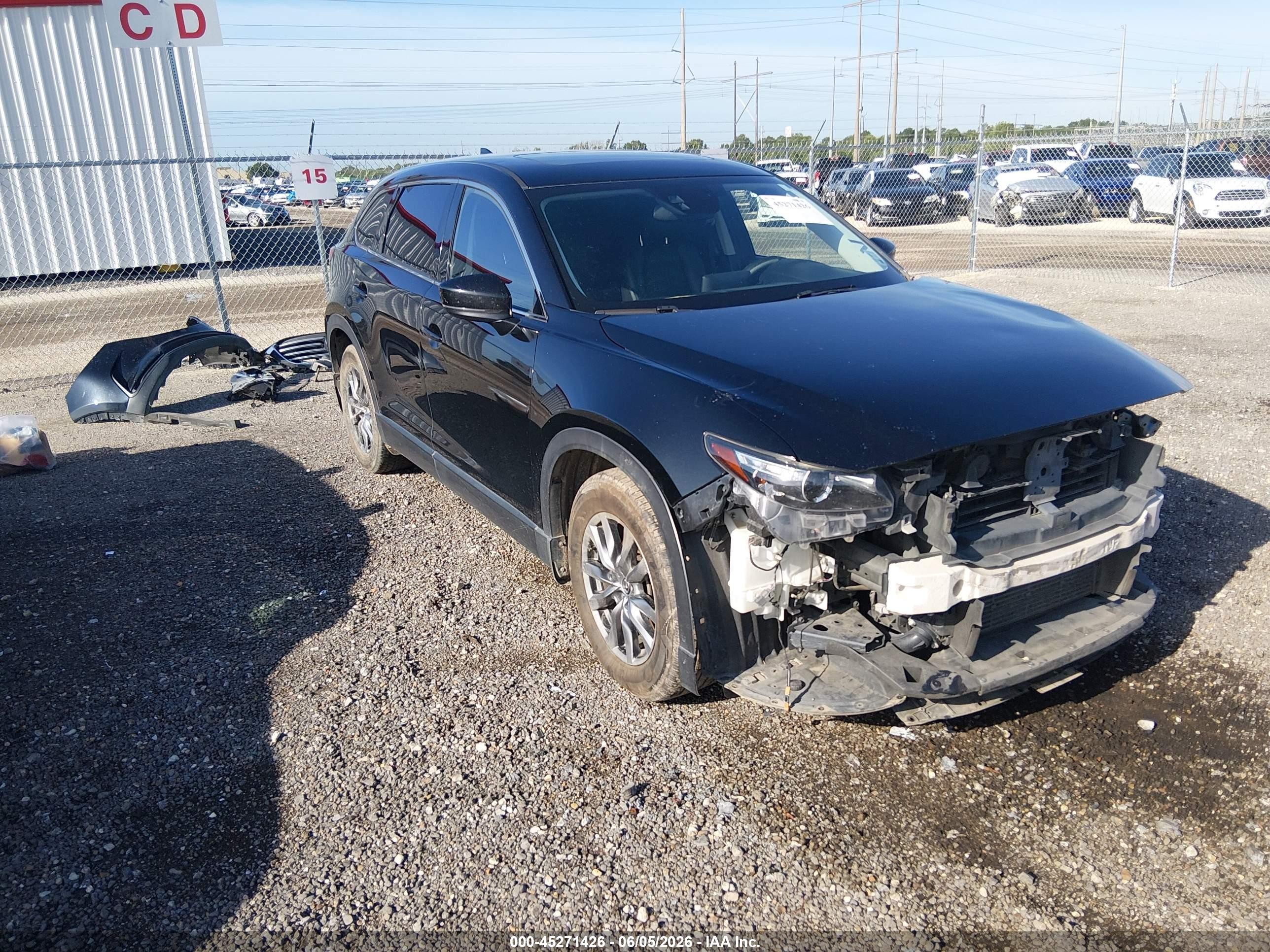 2017 Mazda CX-9 Touring, VIN JM3TCACY0H0137731 — Перед