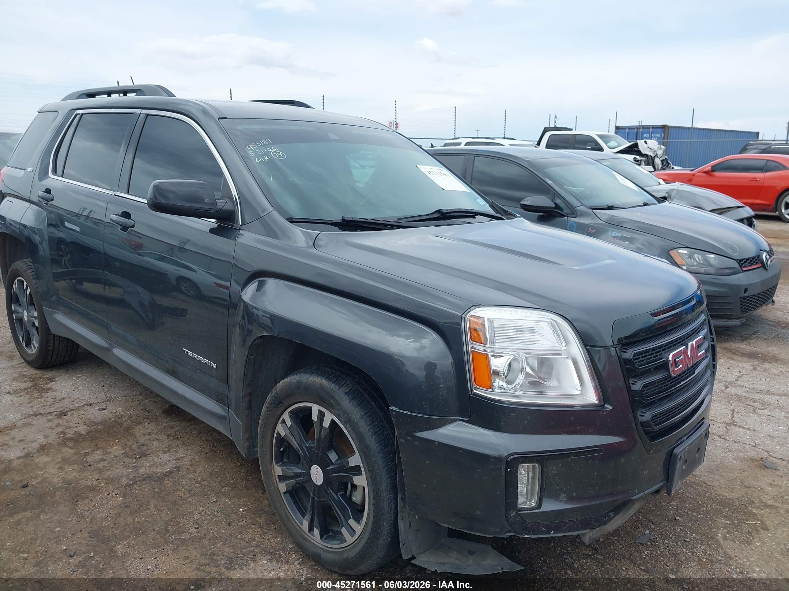 2017 GMC Terrain SLT, VIN 2GKFLPE31H6148534 — Бок