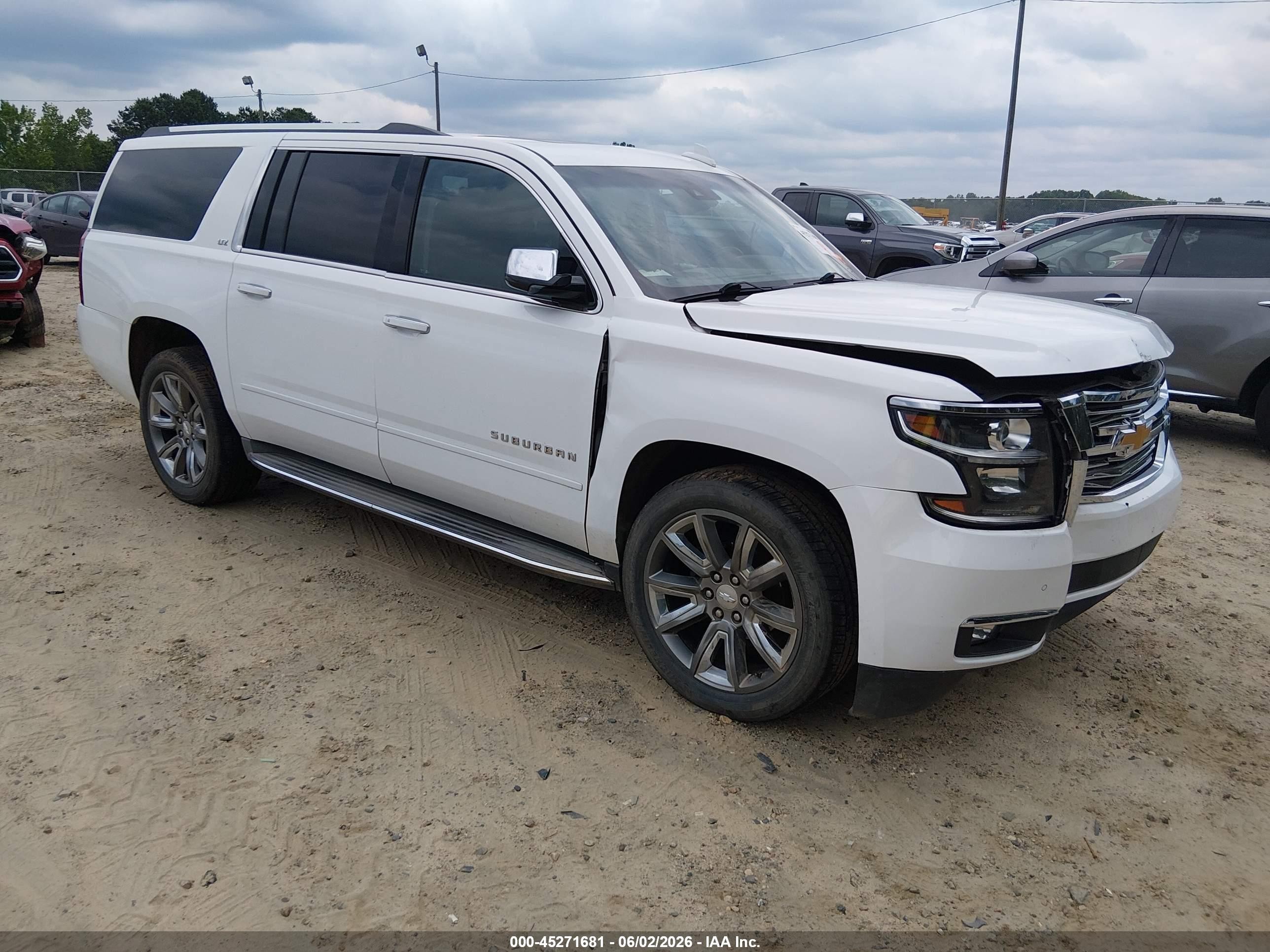 2016 Chevrolet Suburban LTZ, VIN 1GNSKJKC4GR478838 — Front end