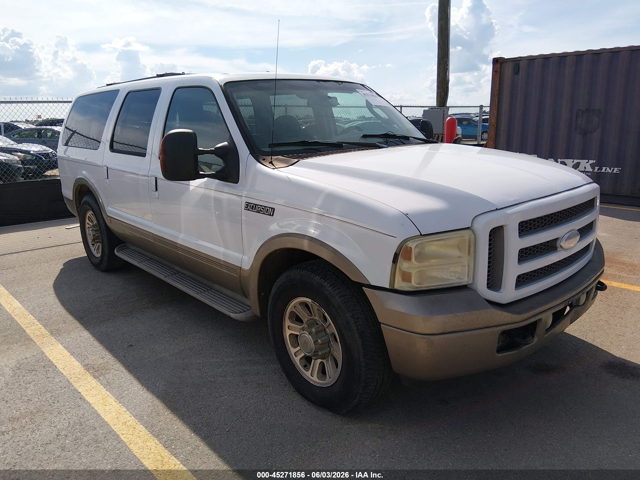 2005 Ford Excursion Eddie Bauer, VIN 1FMNU44P95ED40729 — Normal wear