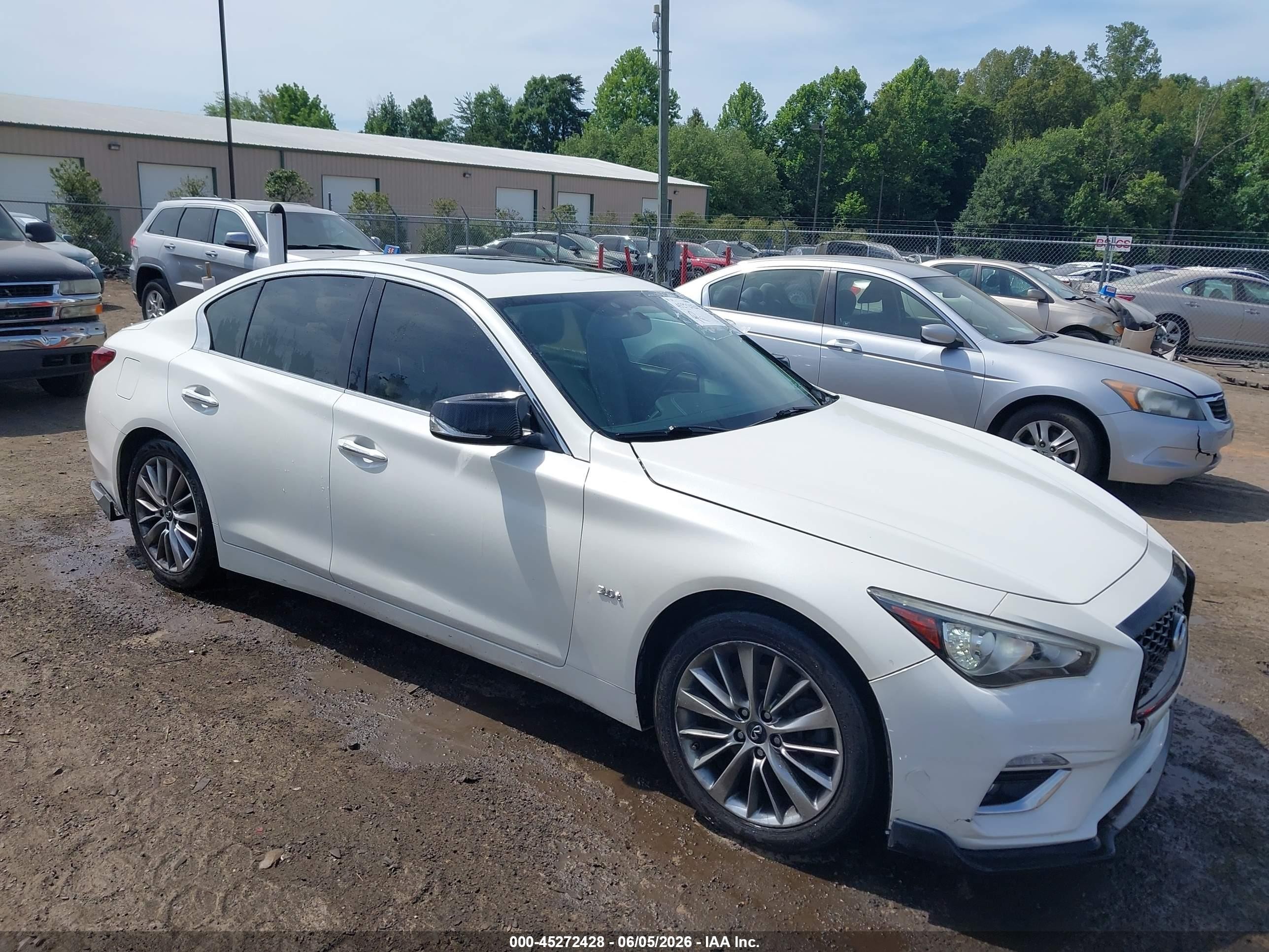 2018 Infiniti Q50 Luxe, VIN JN1EV7AR8JM440560 — Rear end