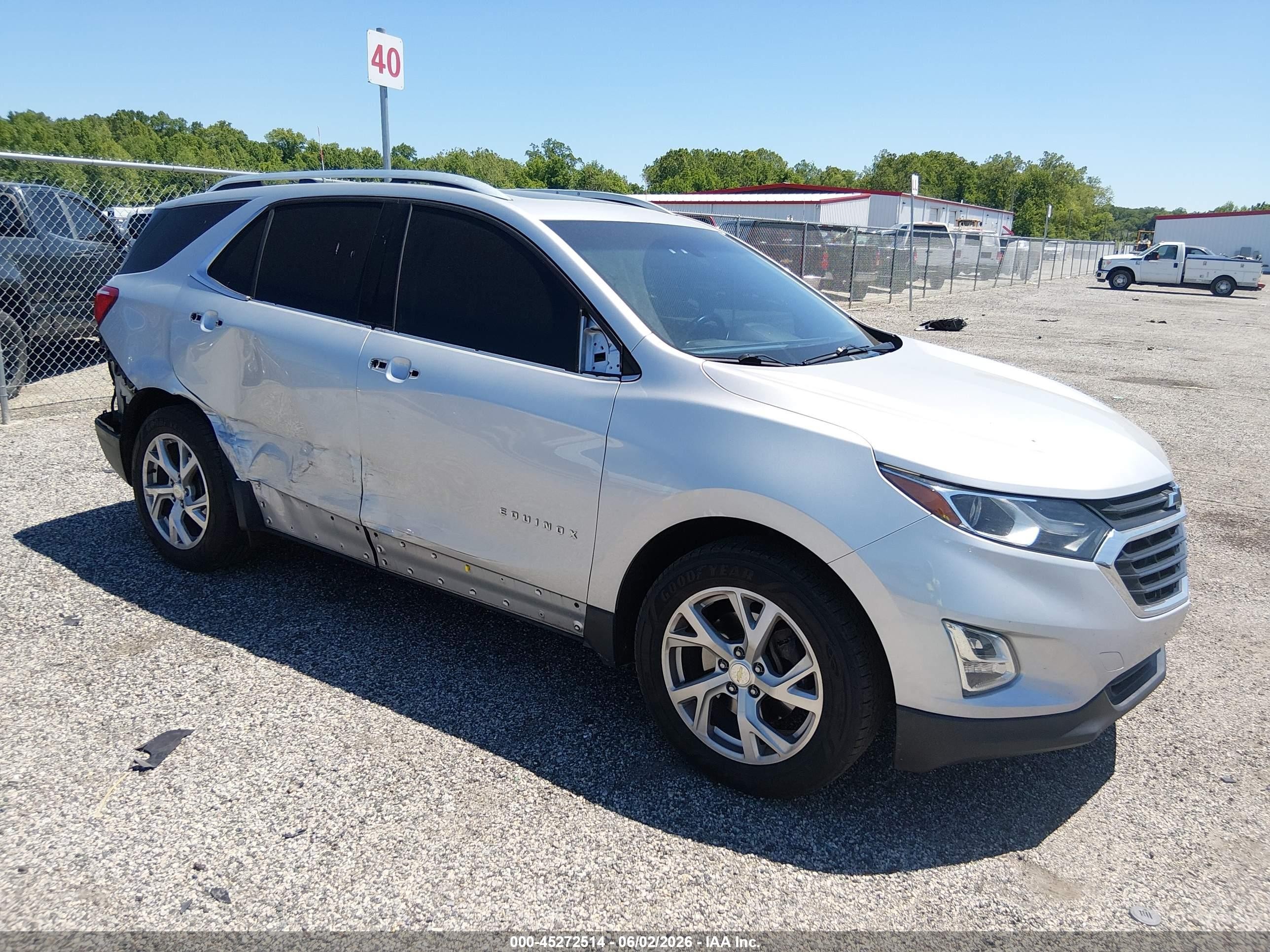 2019 Chevrolet Equinox LT, VIN 3GNAXLEXXKS558593 — Не указано