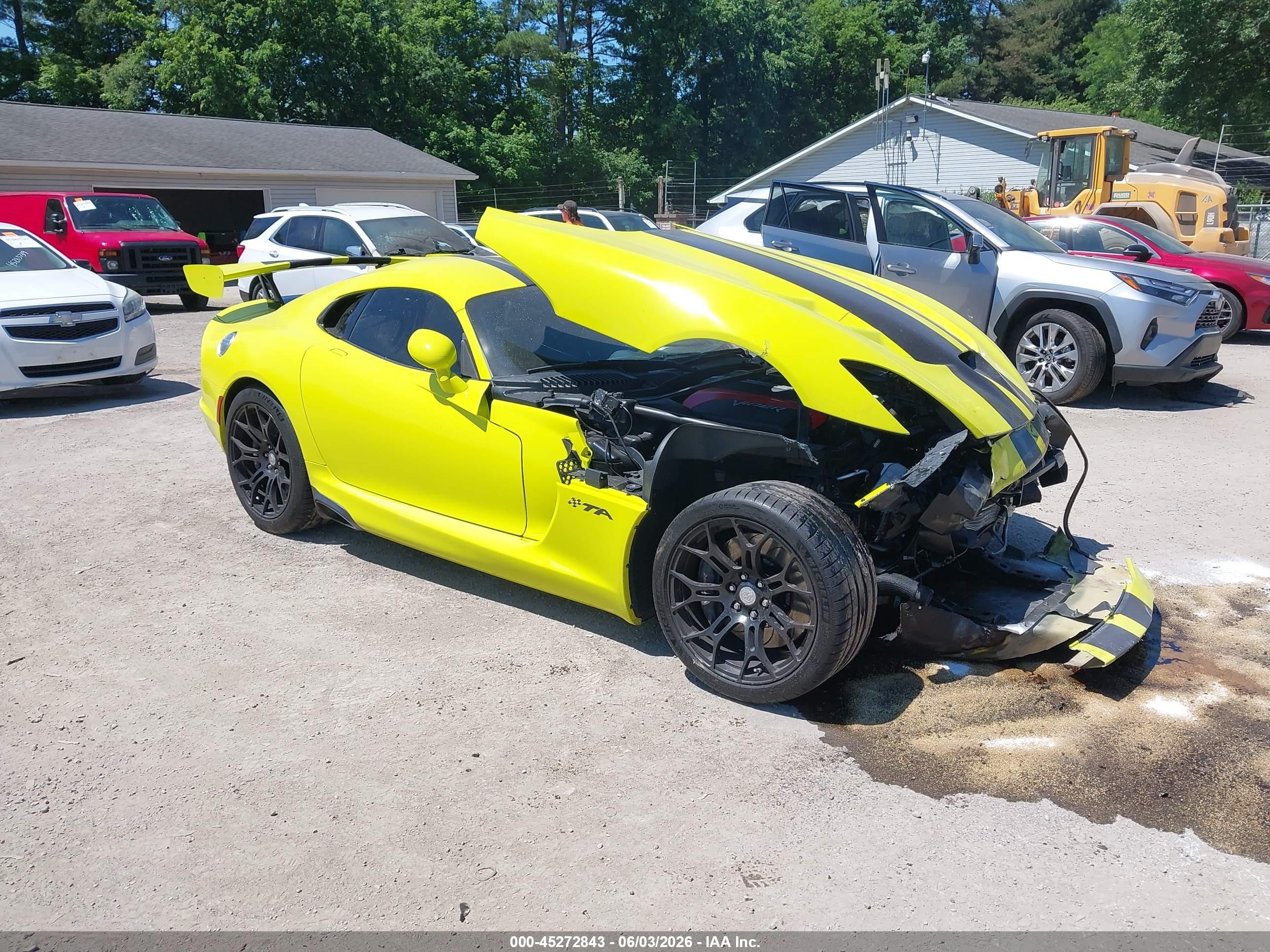 2016 Dodge Viper, VIN 1C3BDEDZ1GV100516 — Front end