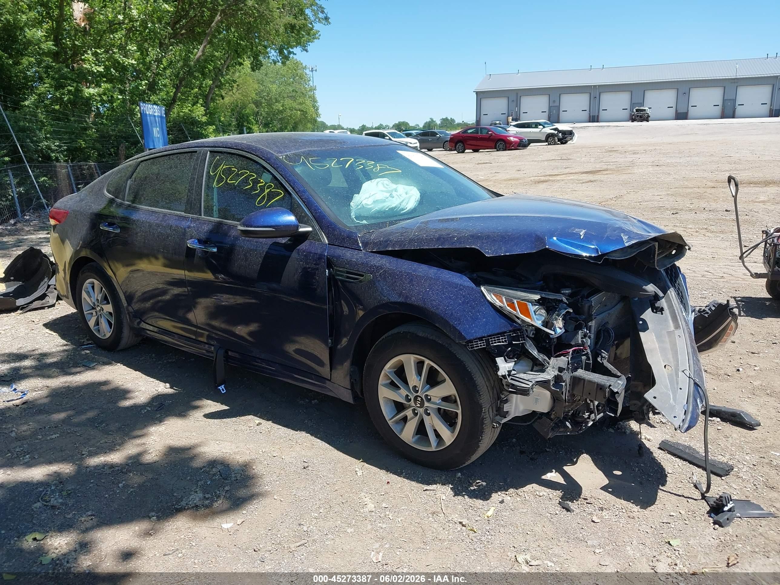 2017 Kia Optima LX, VIN 5XXGT4L35HG138128 — Front end