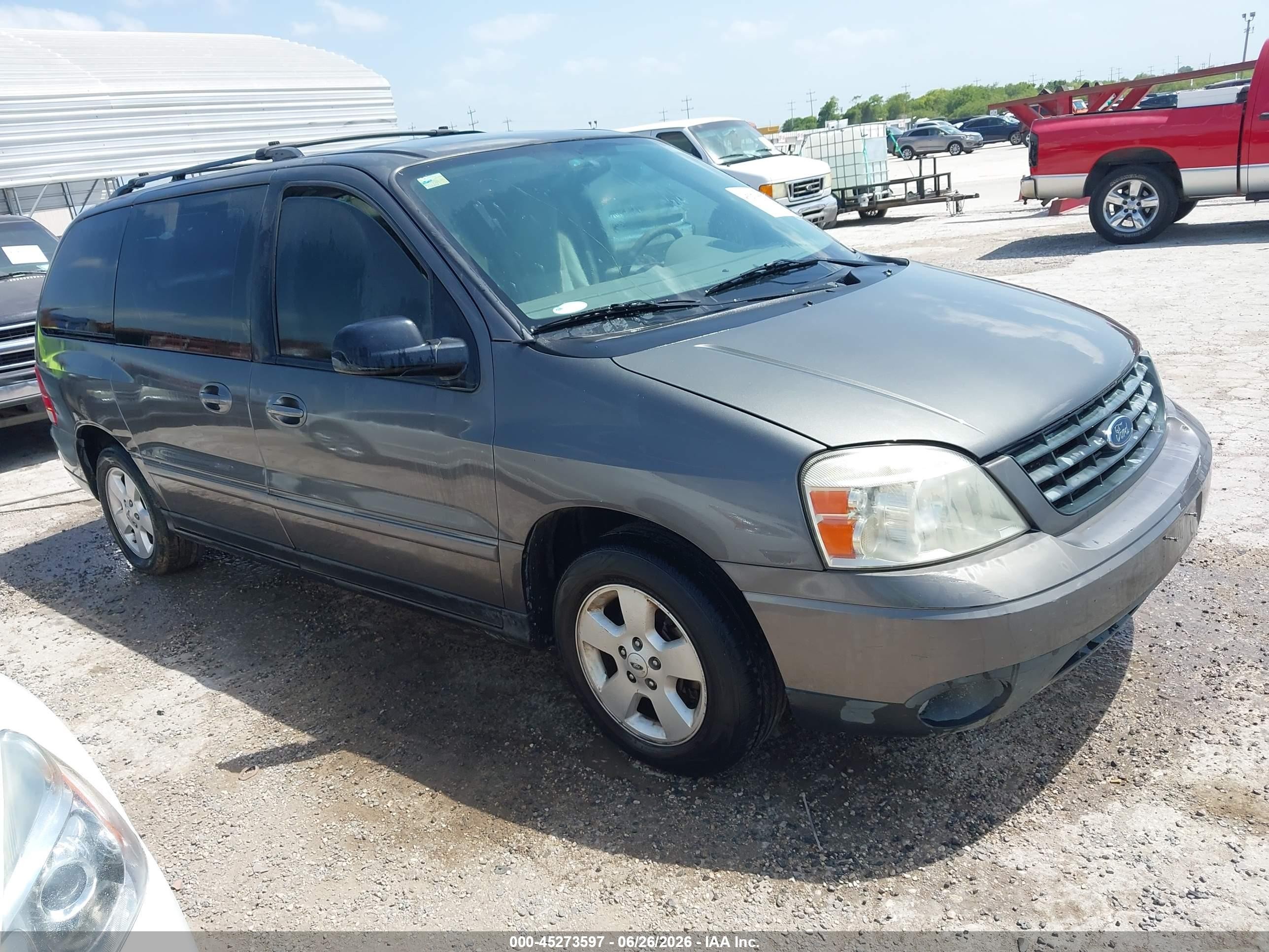 2005 Ford Freestar SES, VIN 2FMZA57615BA53383 — Normal wear