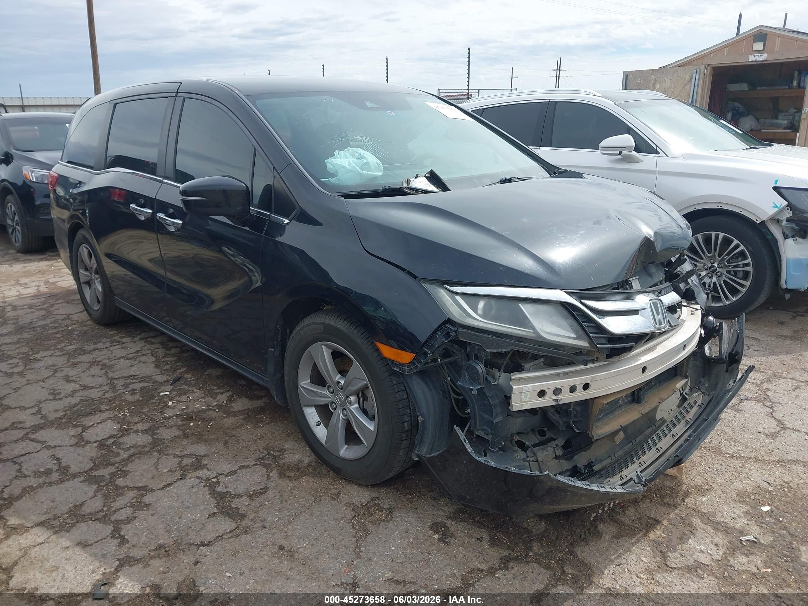 2020 Honda Odyssey EX, VIN 5FNRL6H57LB060929 — Front end
