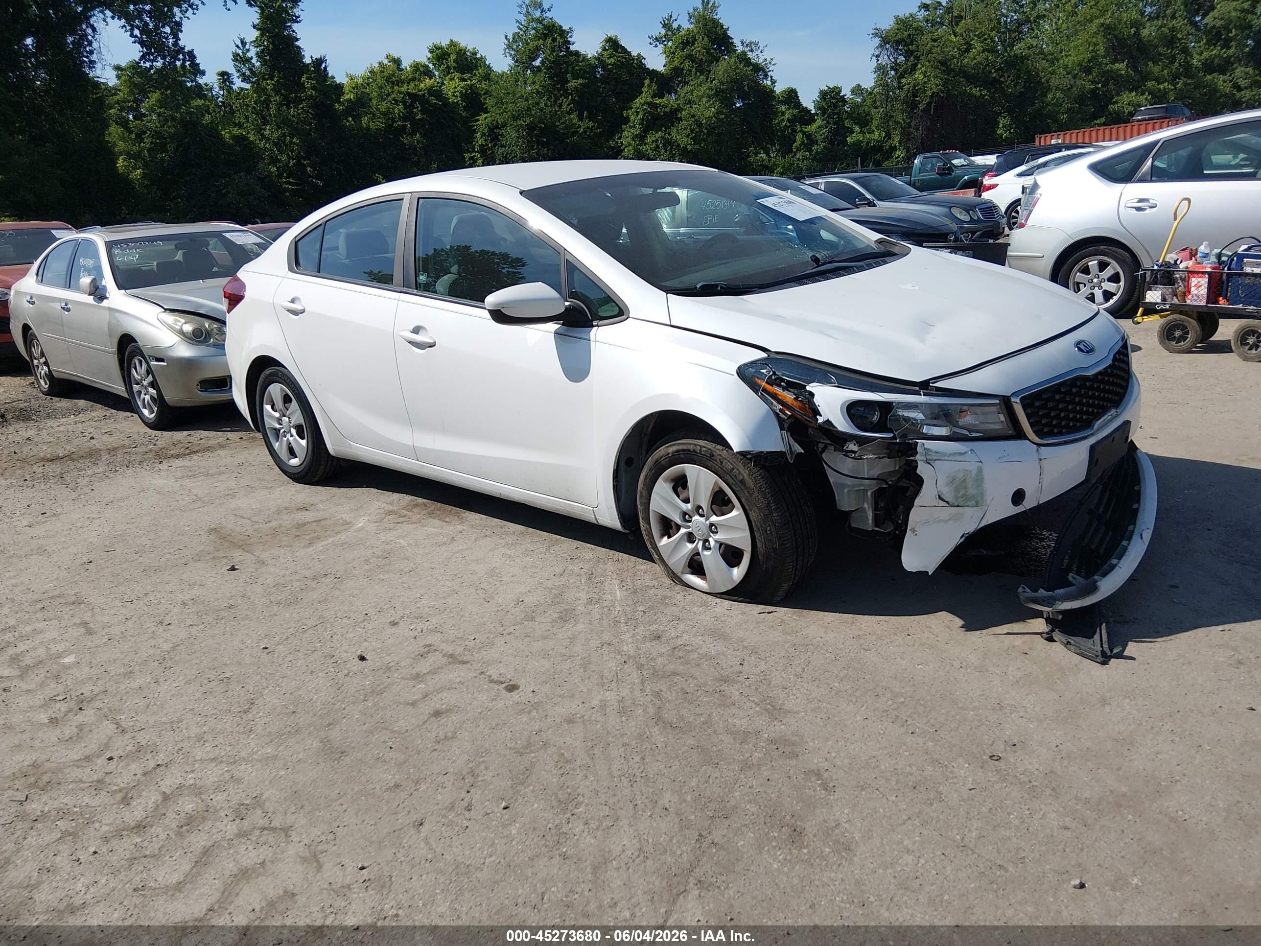 2017 Kia Forte S, VIN 3KPFL4A78HE142636 — Front end