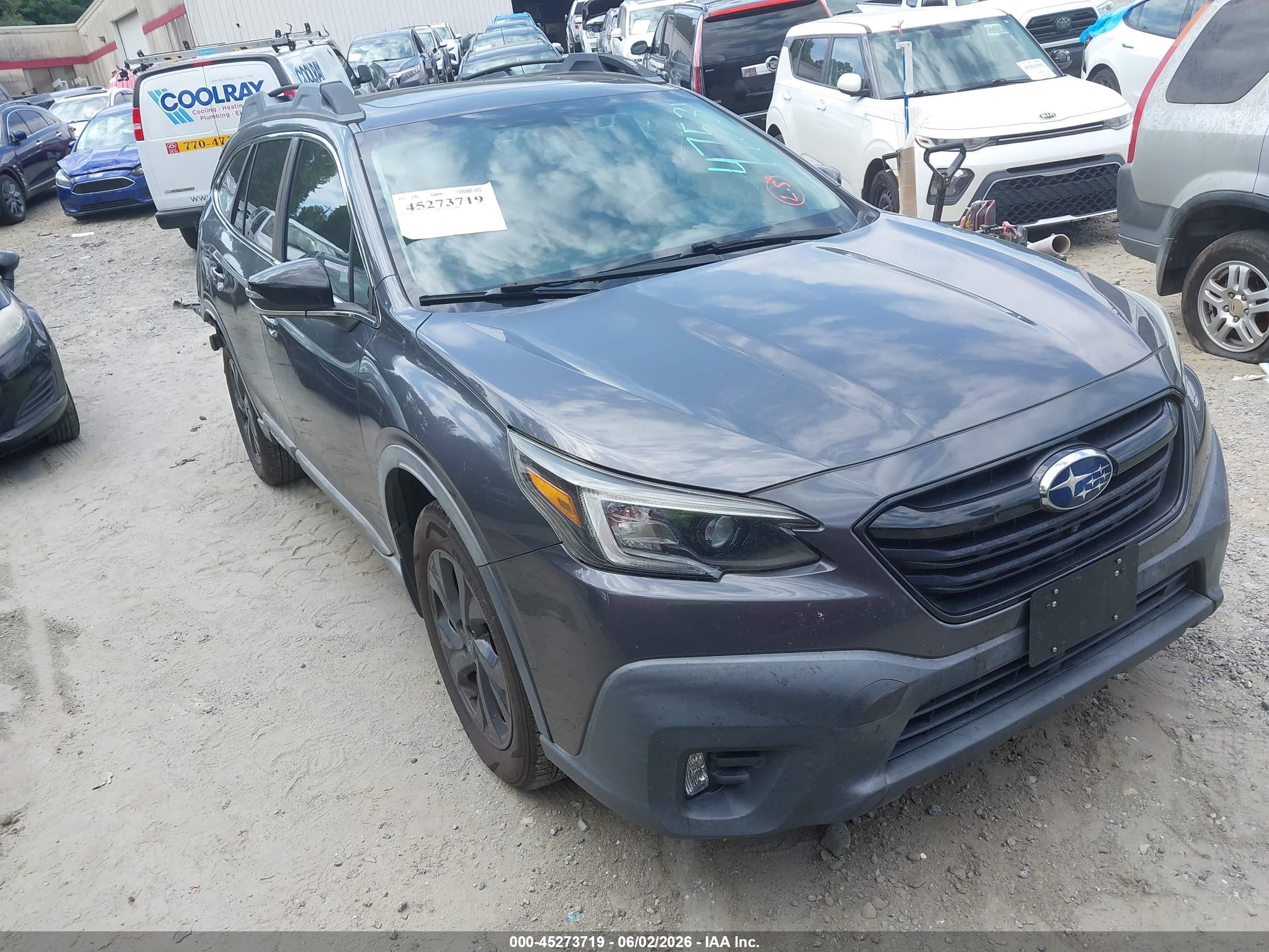 2020 Subaru Outback Onyx XT, VIN 4S4BTGKD0L3108058 — Rear end