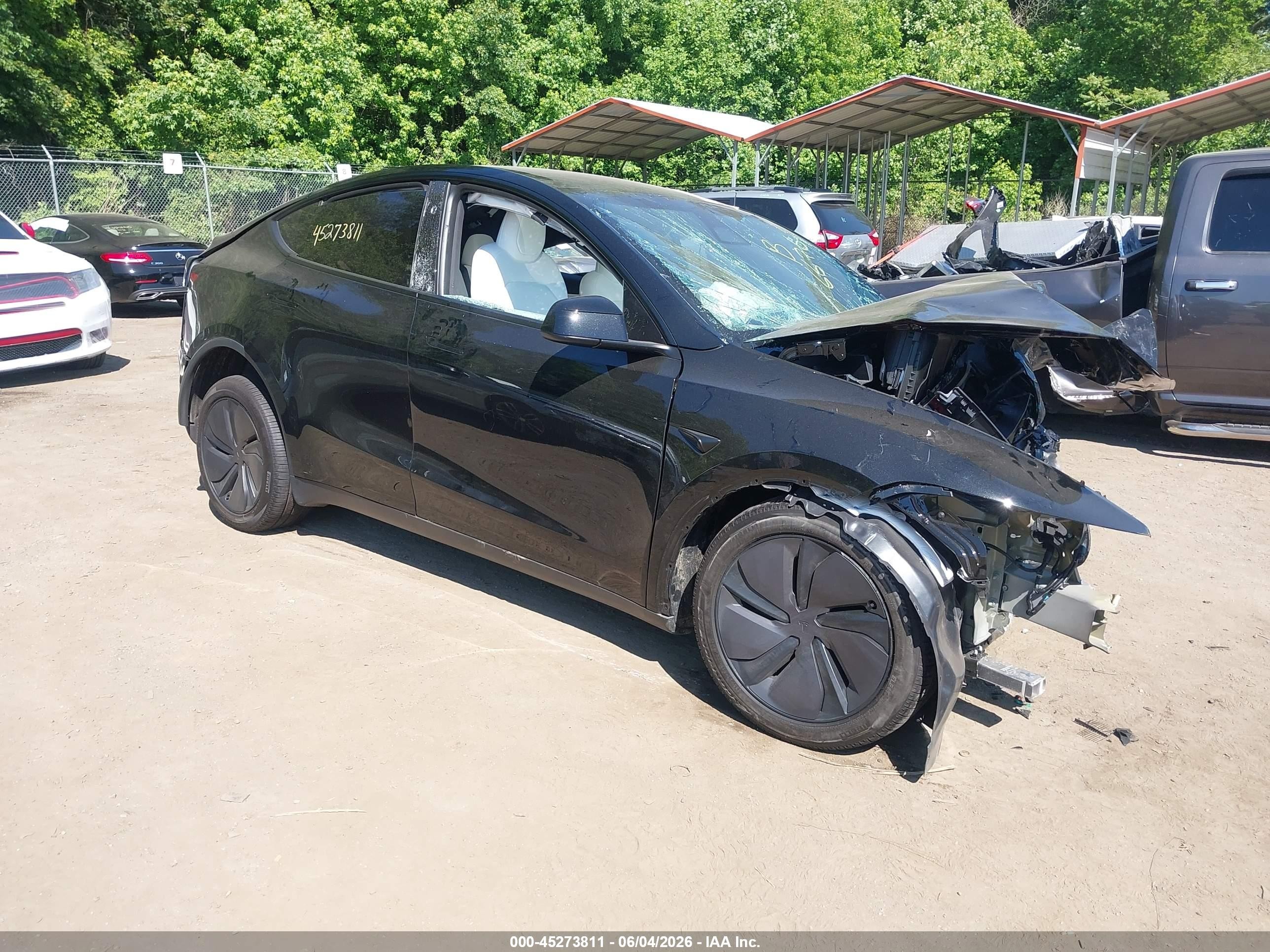 2026 Tesla Model Y Long Range, VIN 7SAYGDED9TF616676 — All over