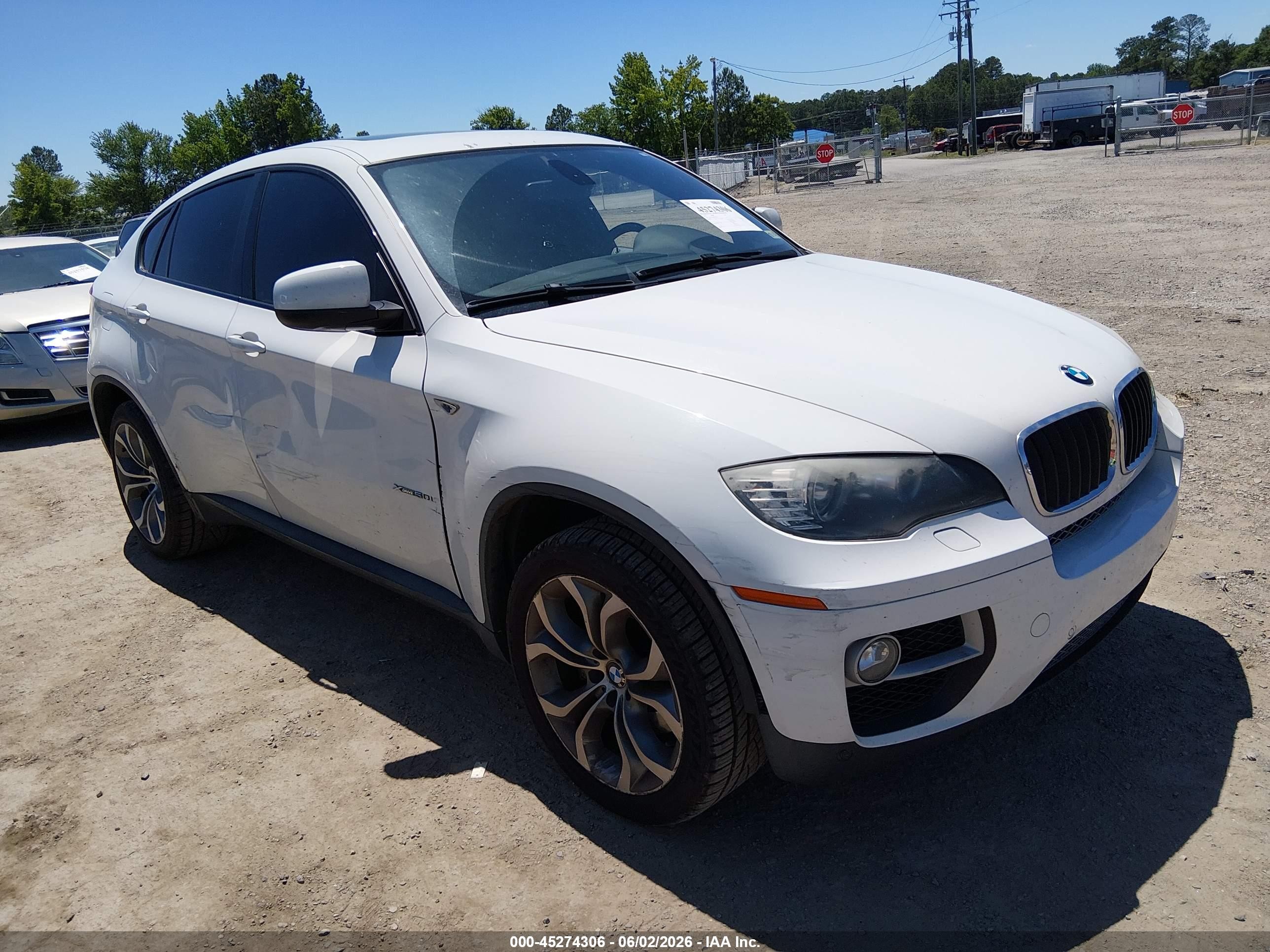 2014 BMW X6 xDrive50i, VIN 5UXFG8C58EL593252 — Бок