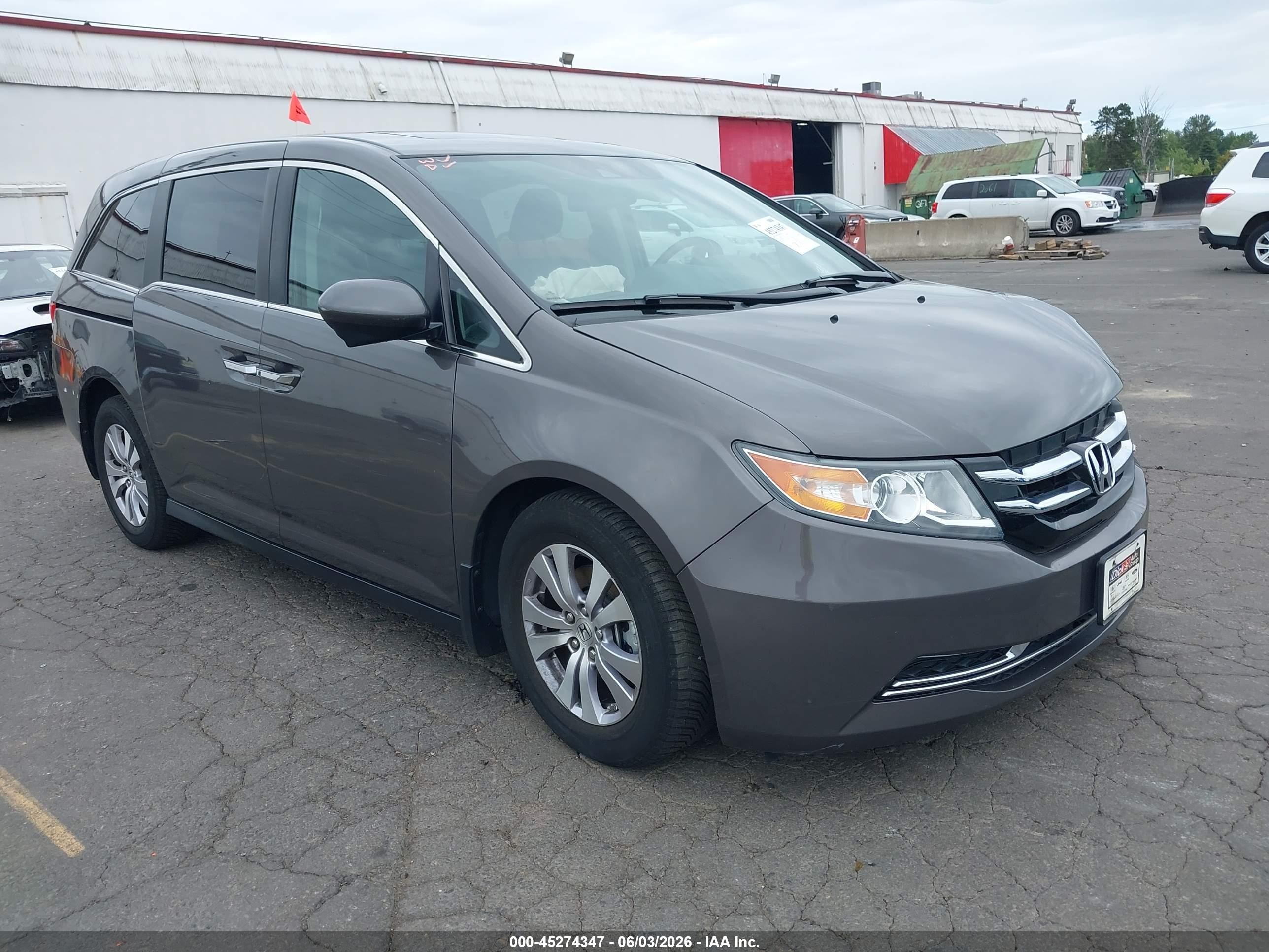 2015 Honda Odyssey EX-L, VIN 5FNRL5H63FB115366 — Front end