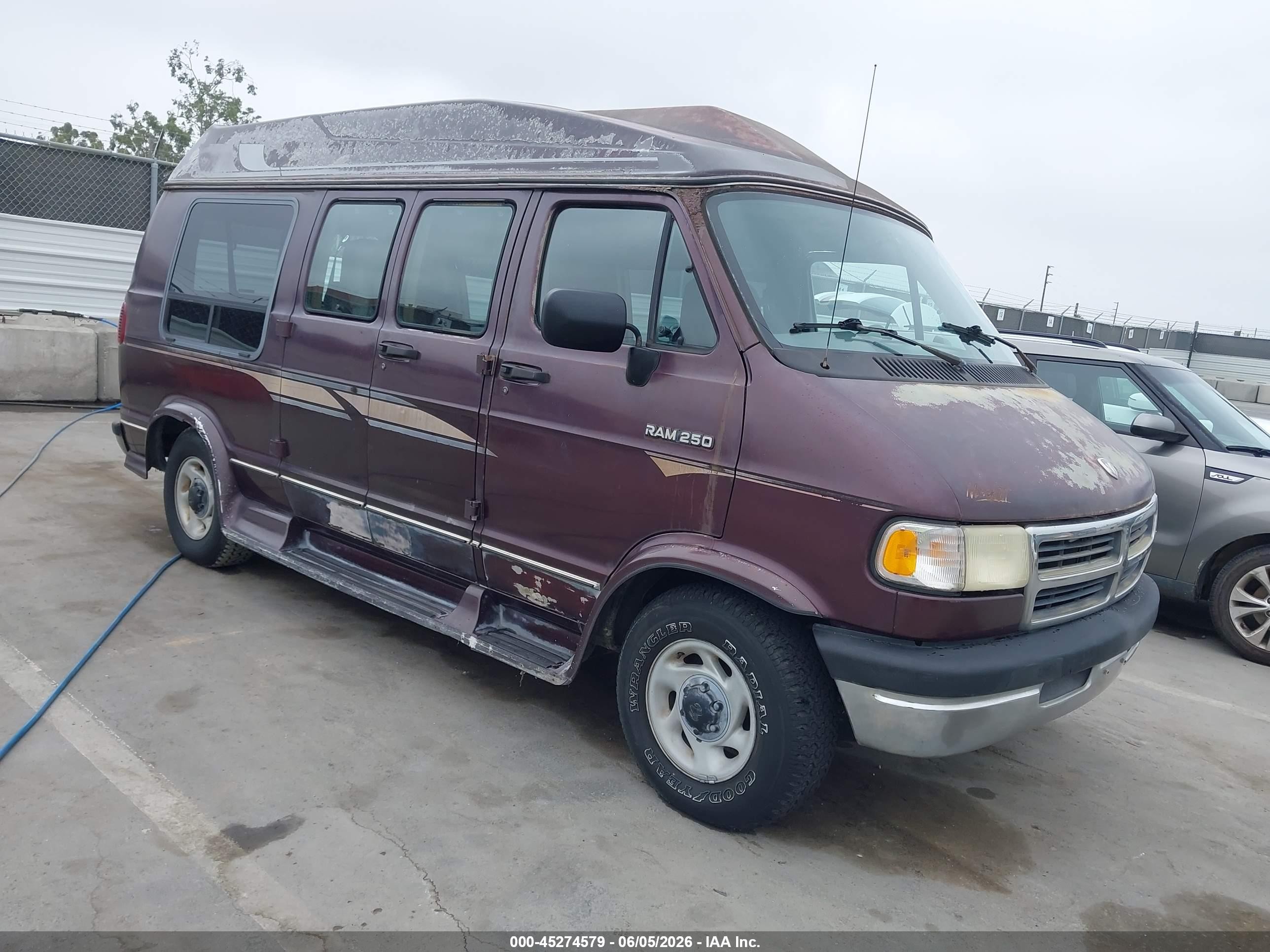 1994 Dodge Cargo, VIN 2B6HB21Y0RK111404 — All over