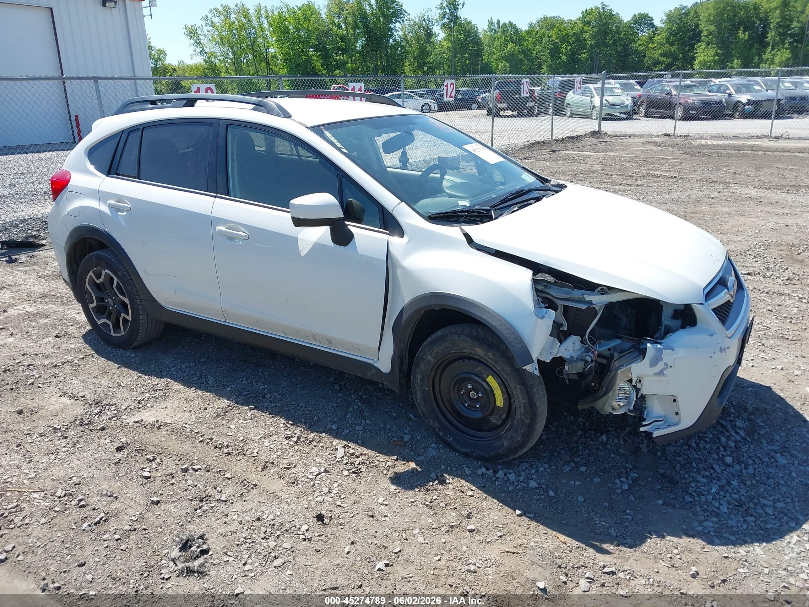 2016 Subaru Crosstrek Premium, VIN JF2GPADCXGH329287 — Front end
