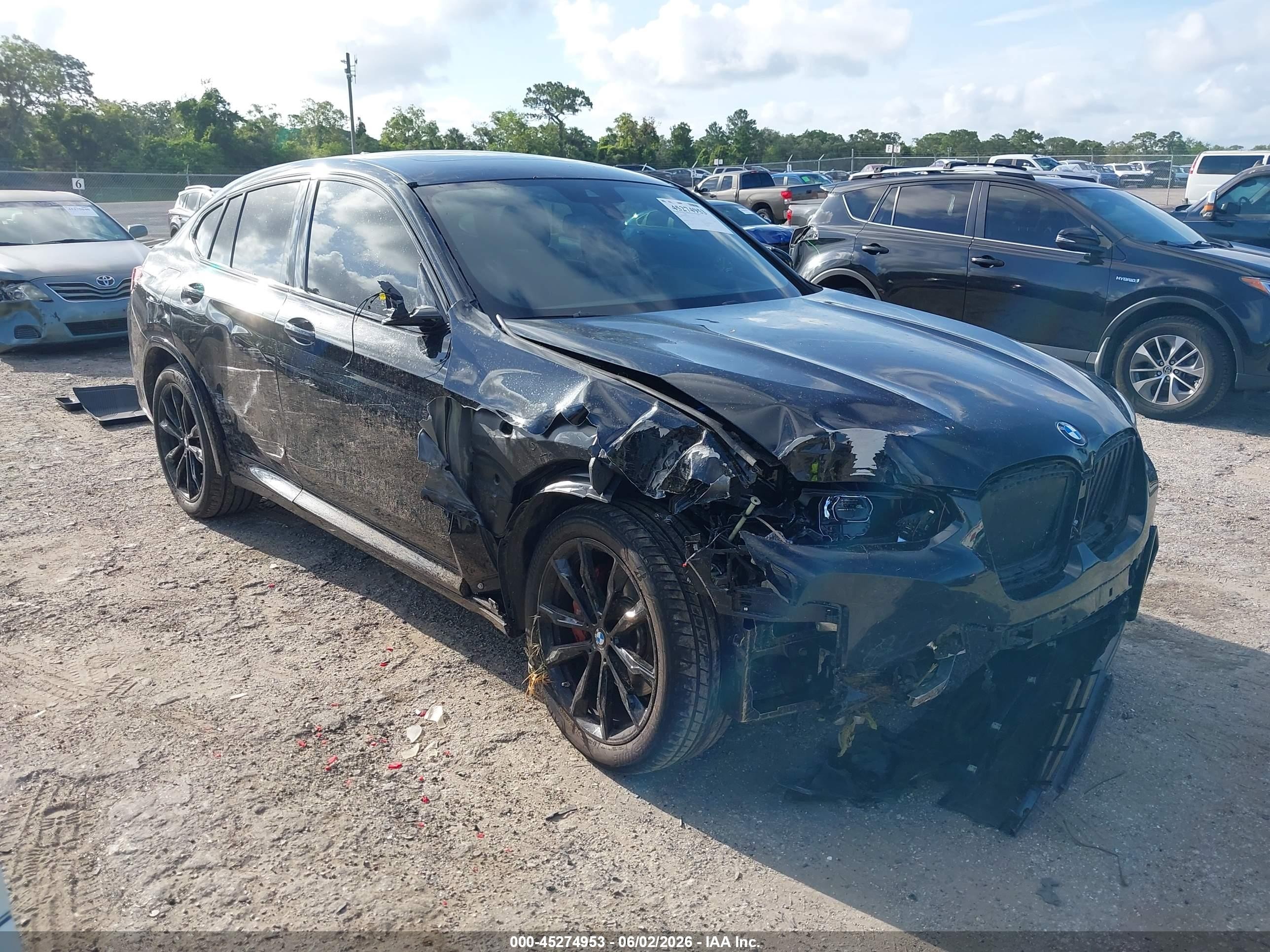 2024 BMW X4 xDrive30i, VIN 5UX33DT02R9U35651 — Front end