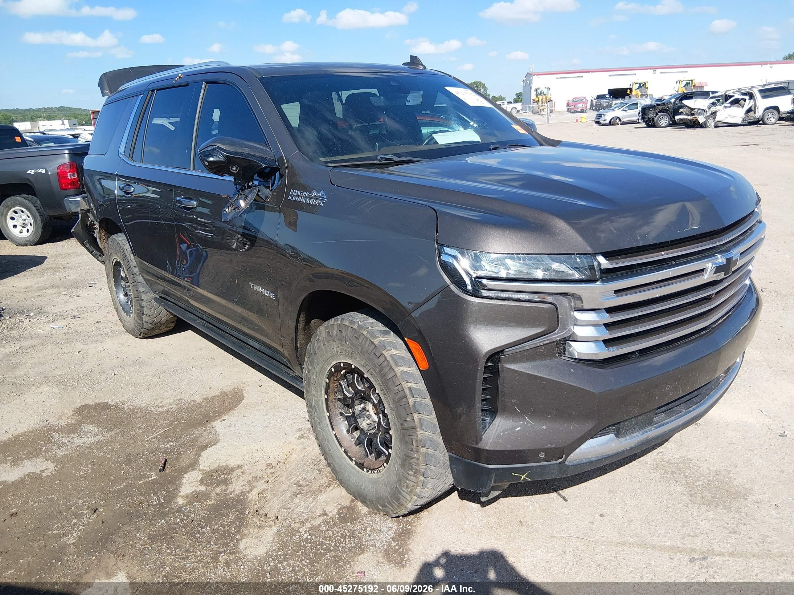 2021 Chevrolet Tahoe High Country, VIN 1GNSKTKL3MR157350 — Side